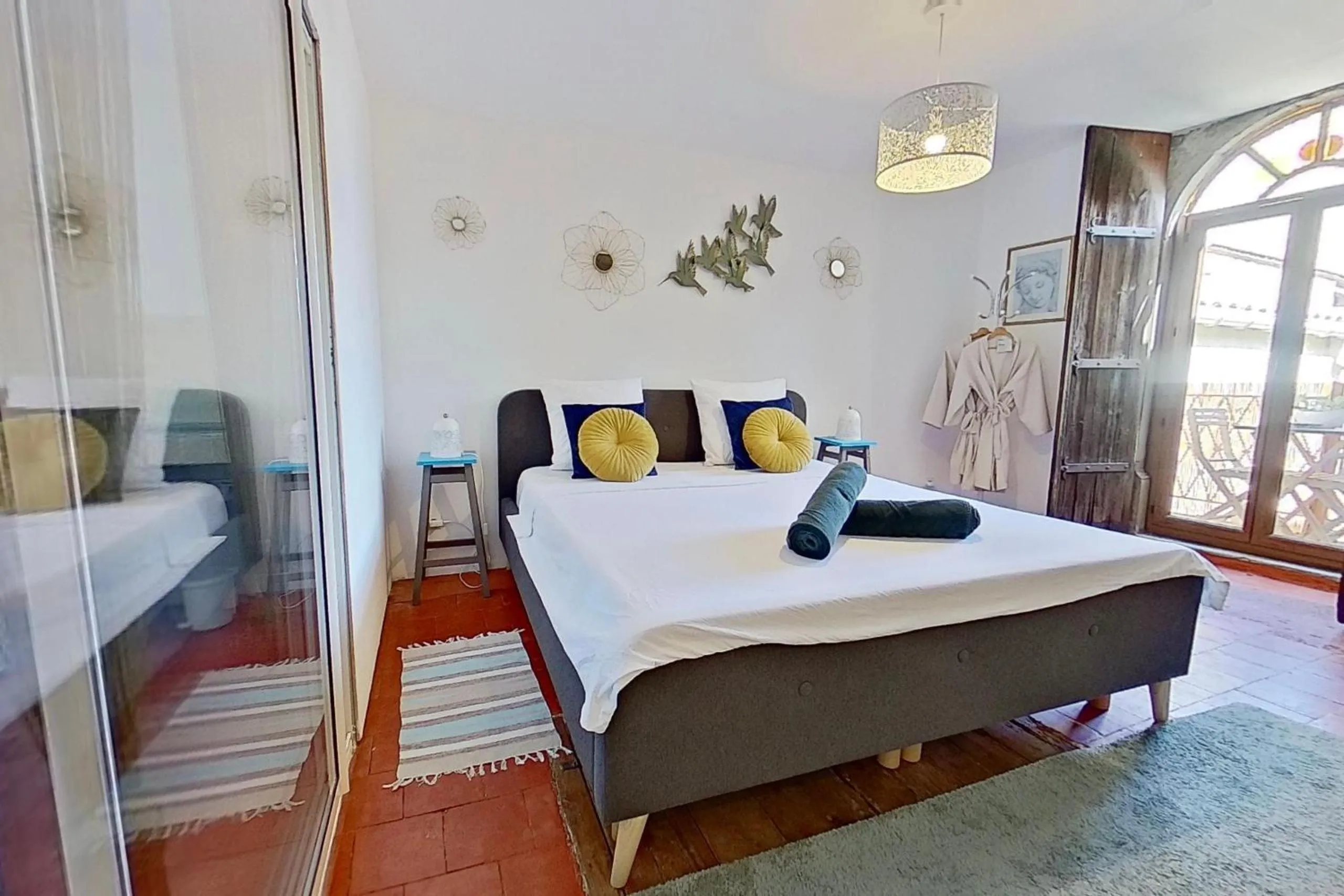 Bed in Les 2 Drôles d'Oiseaux