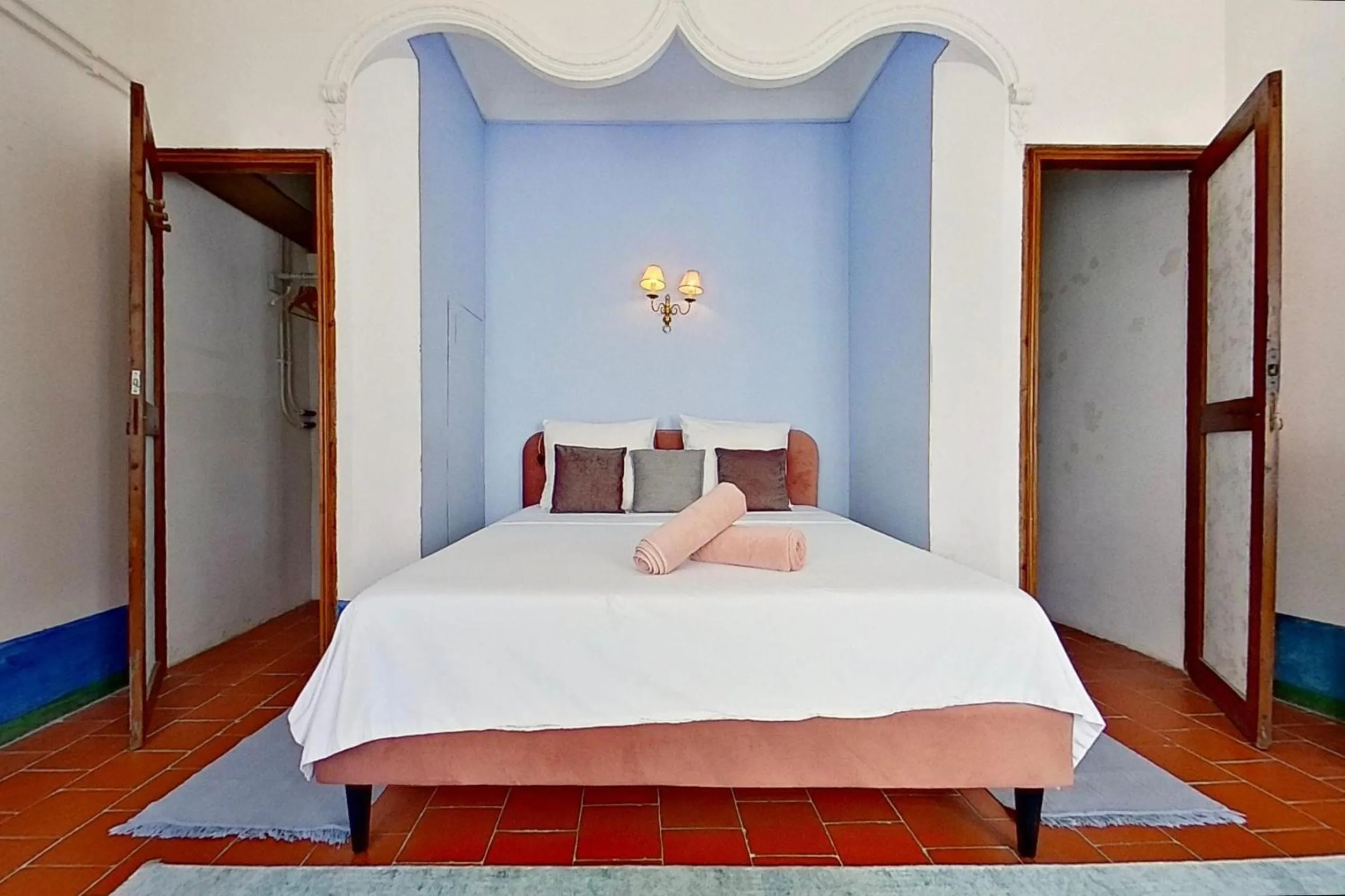 Bed in Les 2 Drôles d'Oiseaux