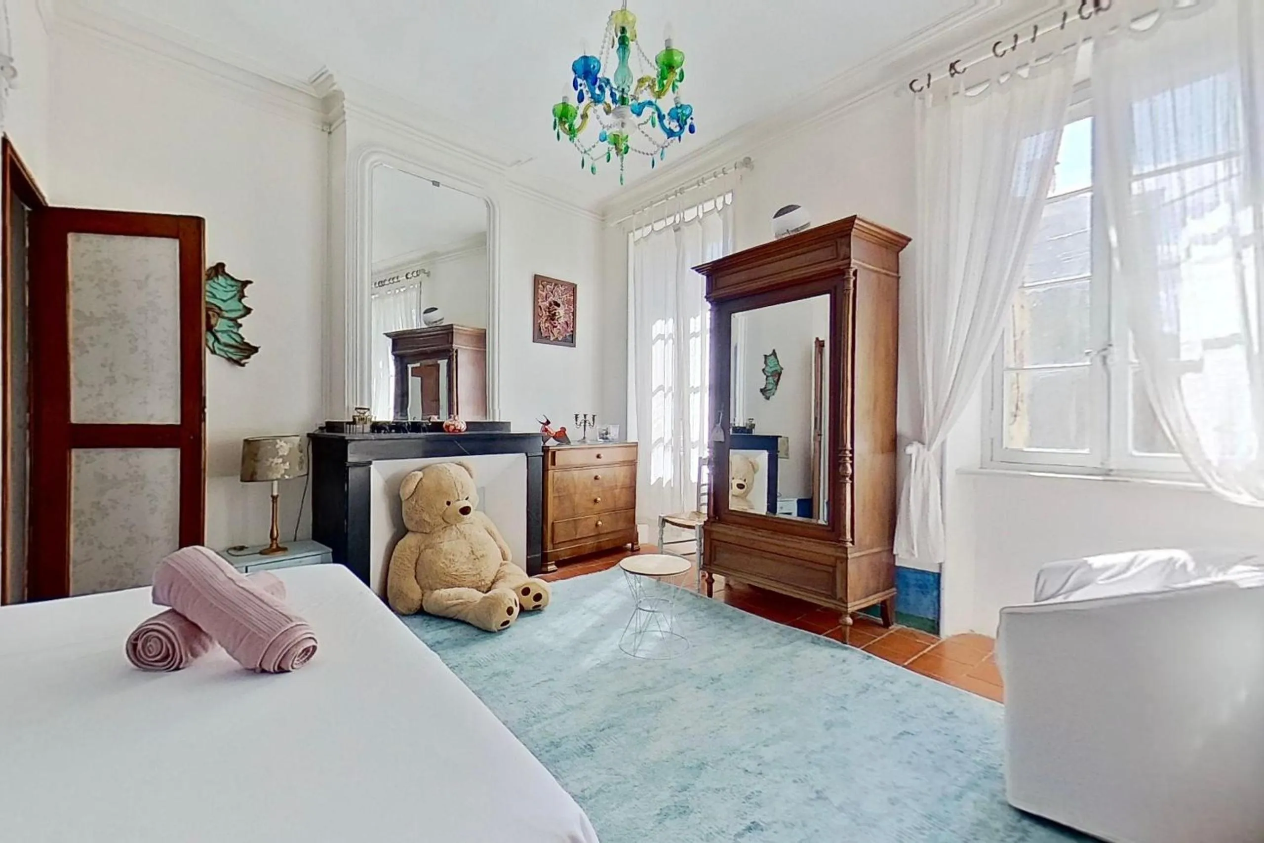 Bed in Les 2 Drôles d'Oiseaux