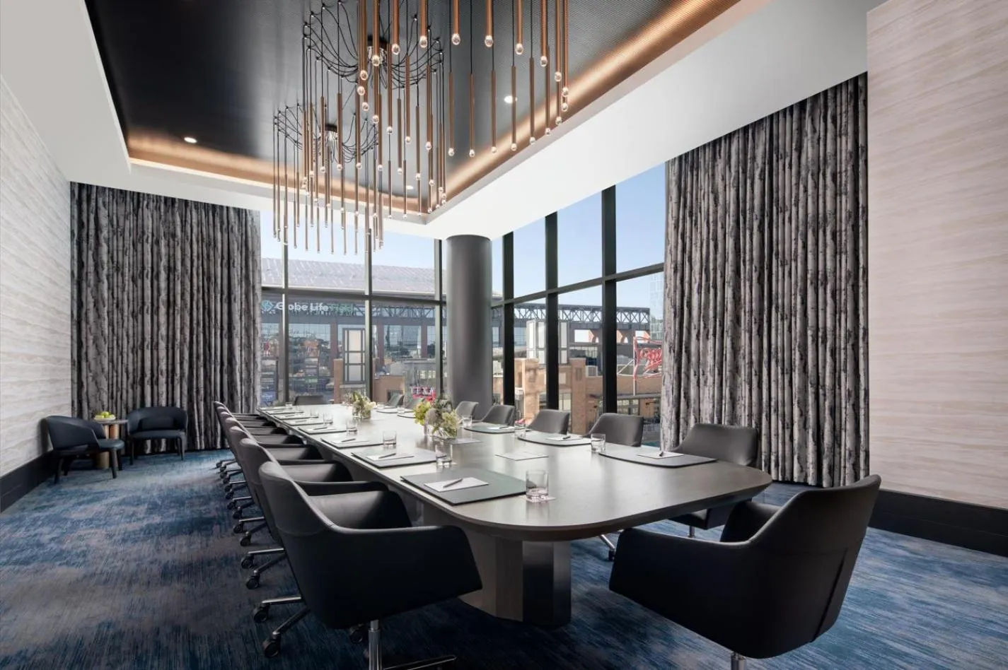 Meeting/conference room in Loews Arlington Hotel