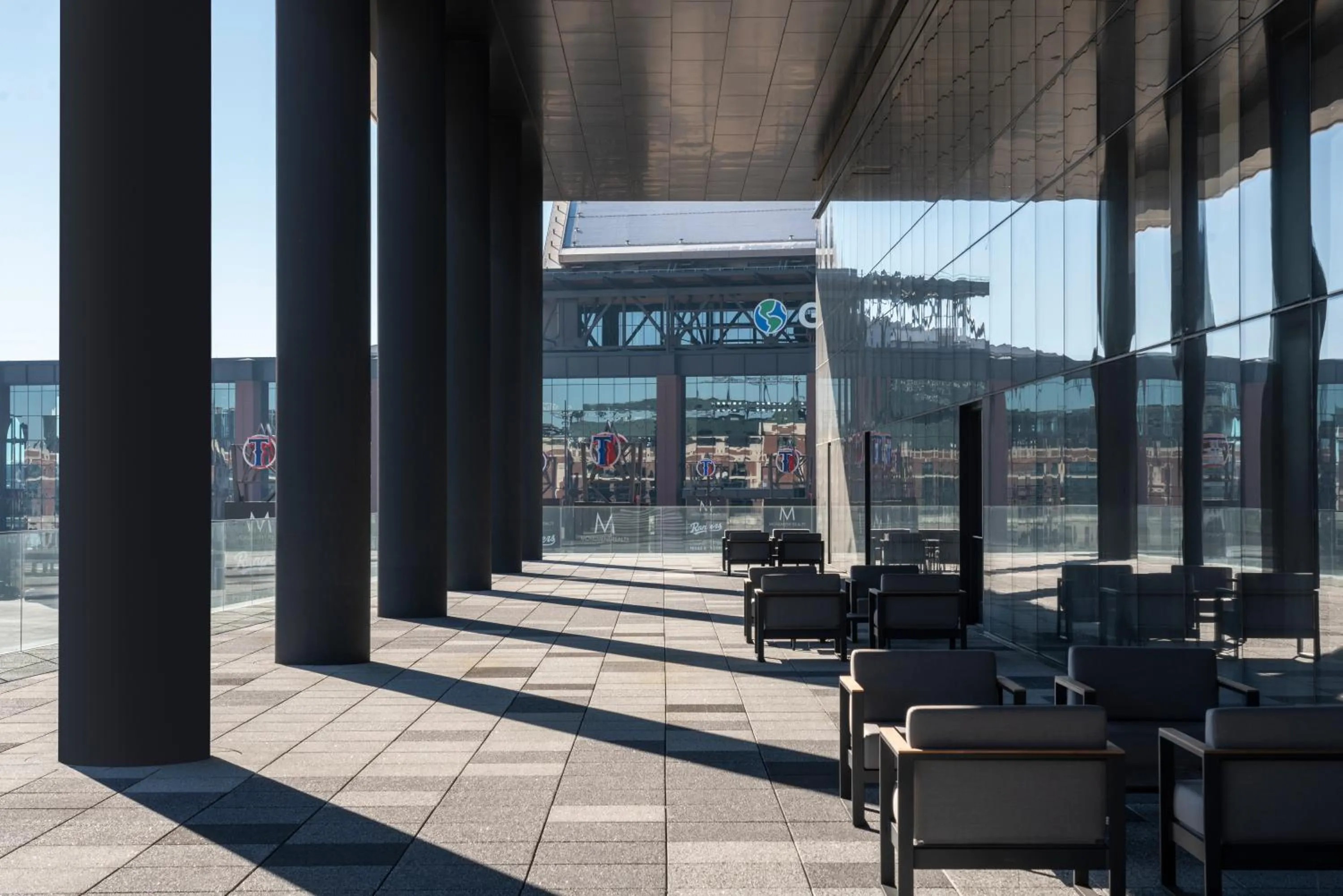 Balcony/Terrace in Loews Arlington Hotel