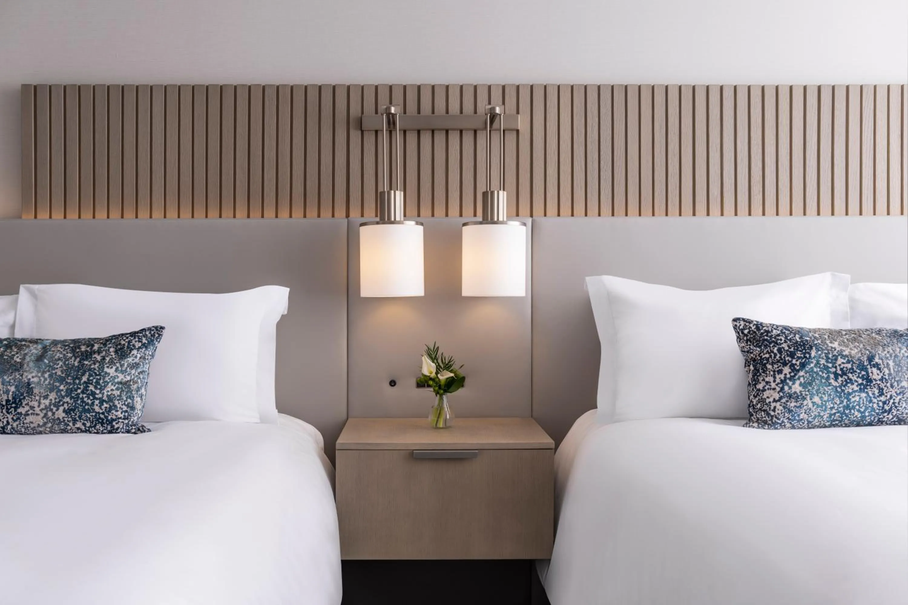 Bed in Loews Arlington Hotel