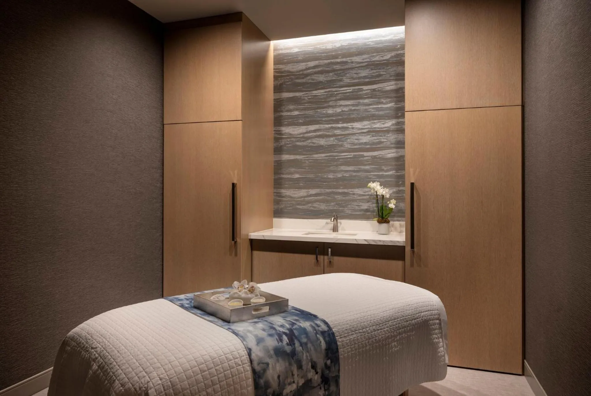 Other, Bed in Loews Arlington Hotel