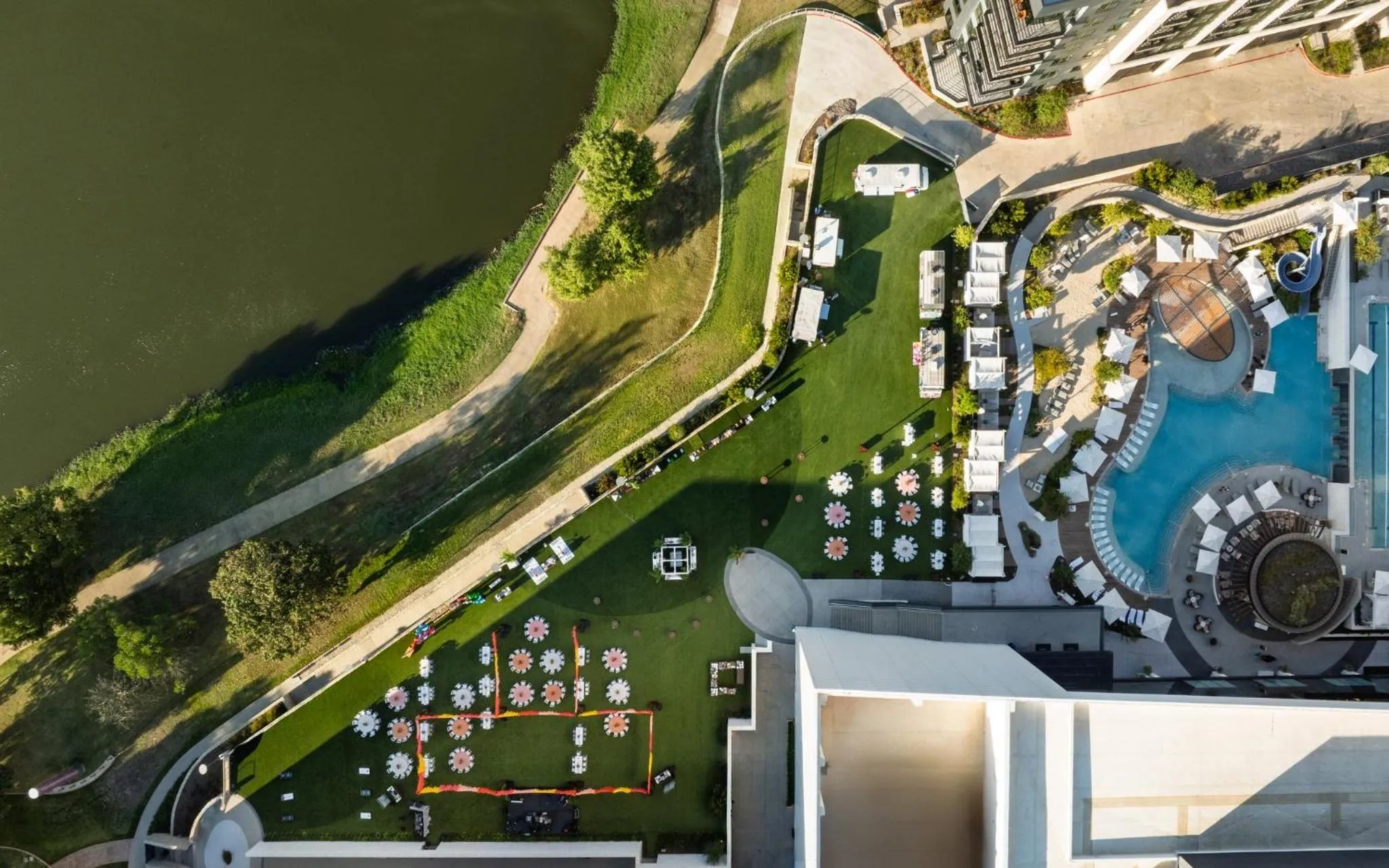 Bird's eye view in Loews Arlington Hotel