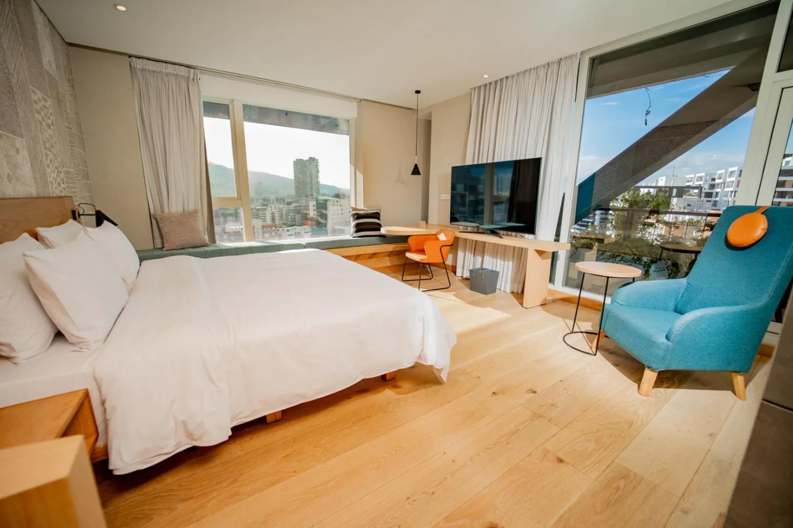 Bed in GO Quito Hotel