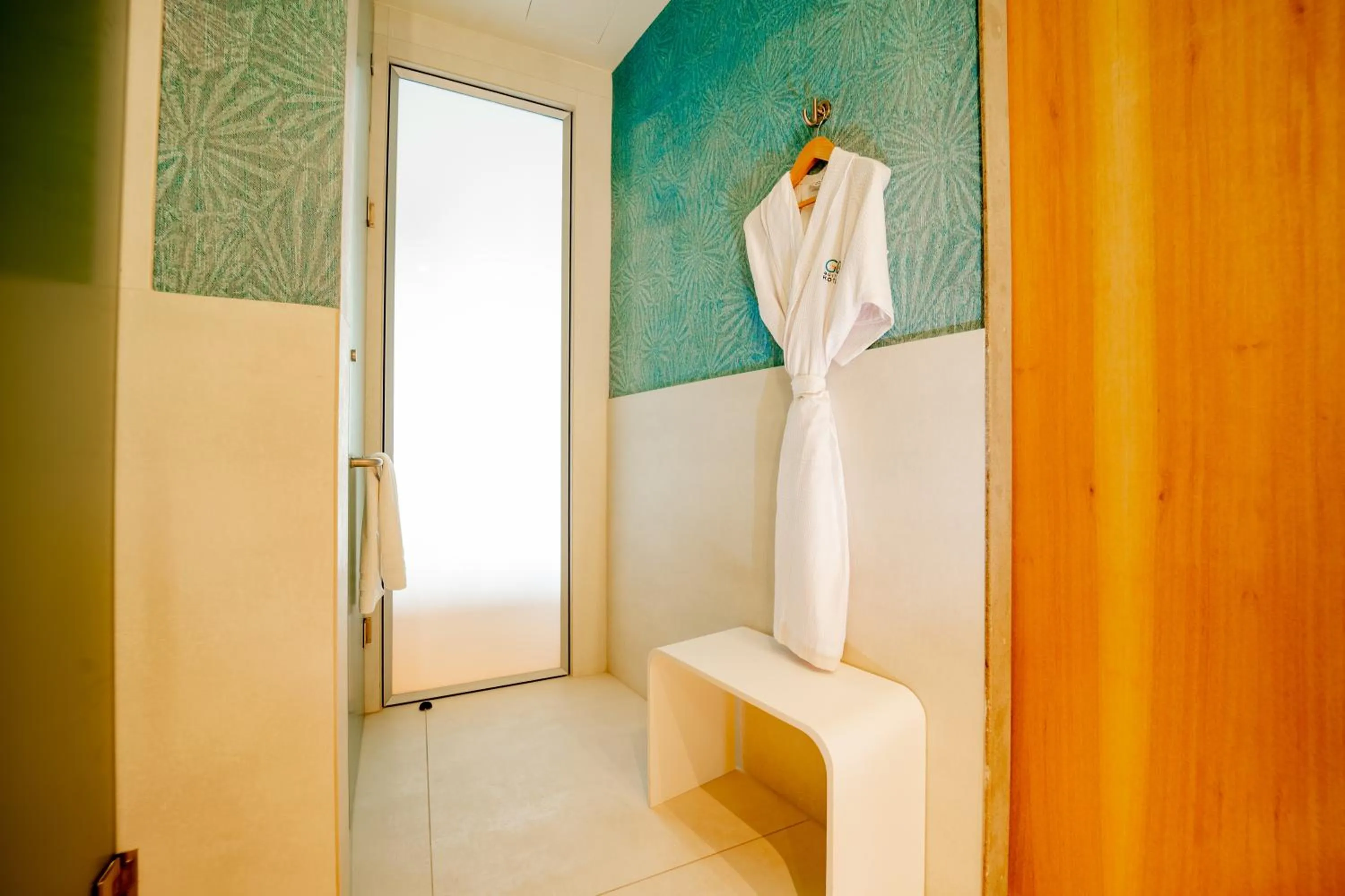 Bathroom in GO Quito Hotel