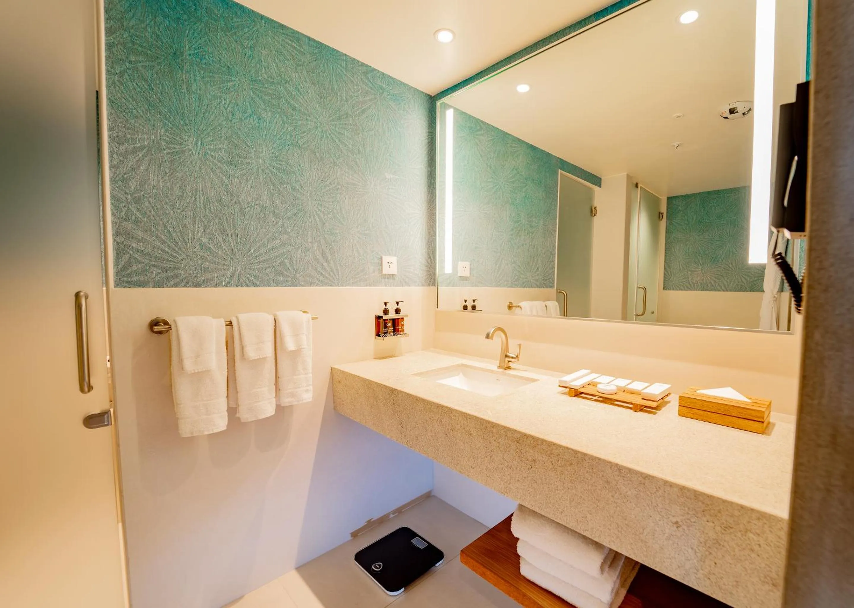 Bathroom in GO Quito Hotel