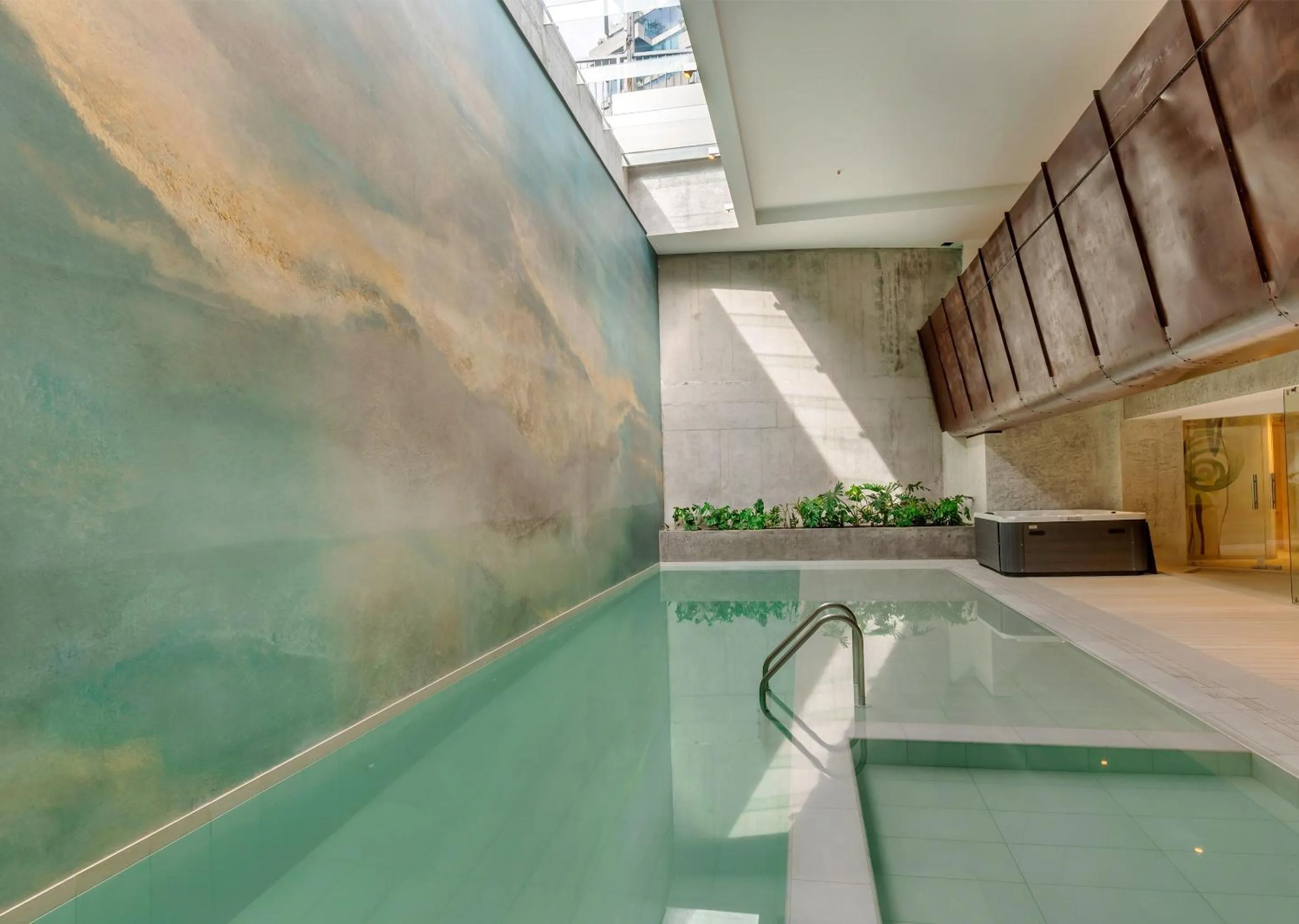 Swimming pool in GO Quito Hotel