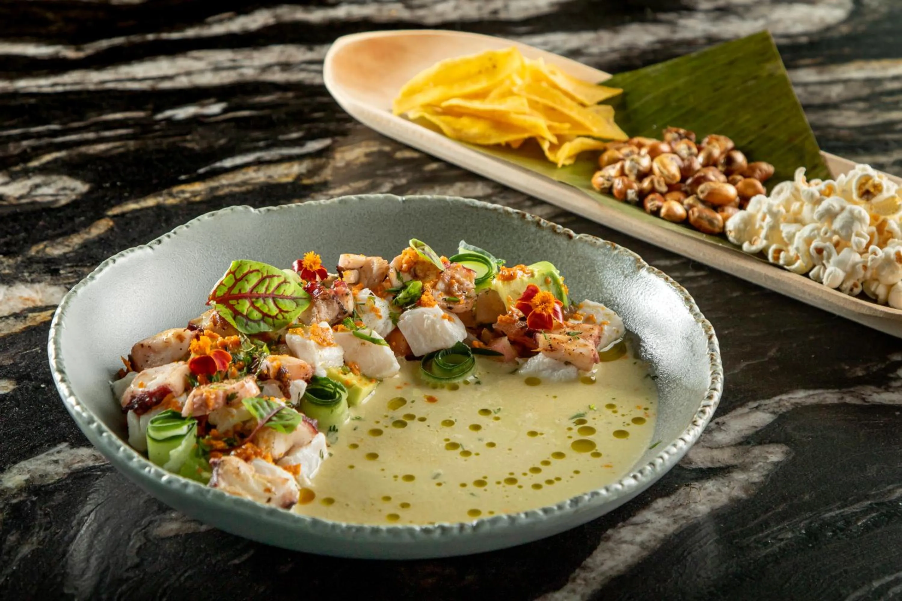 Restaurant/places to eat in GO Quito Hotel