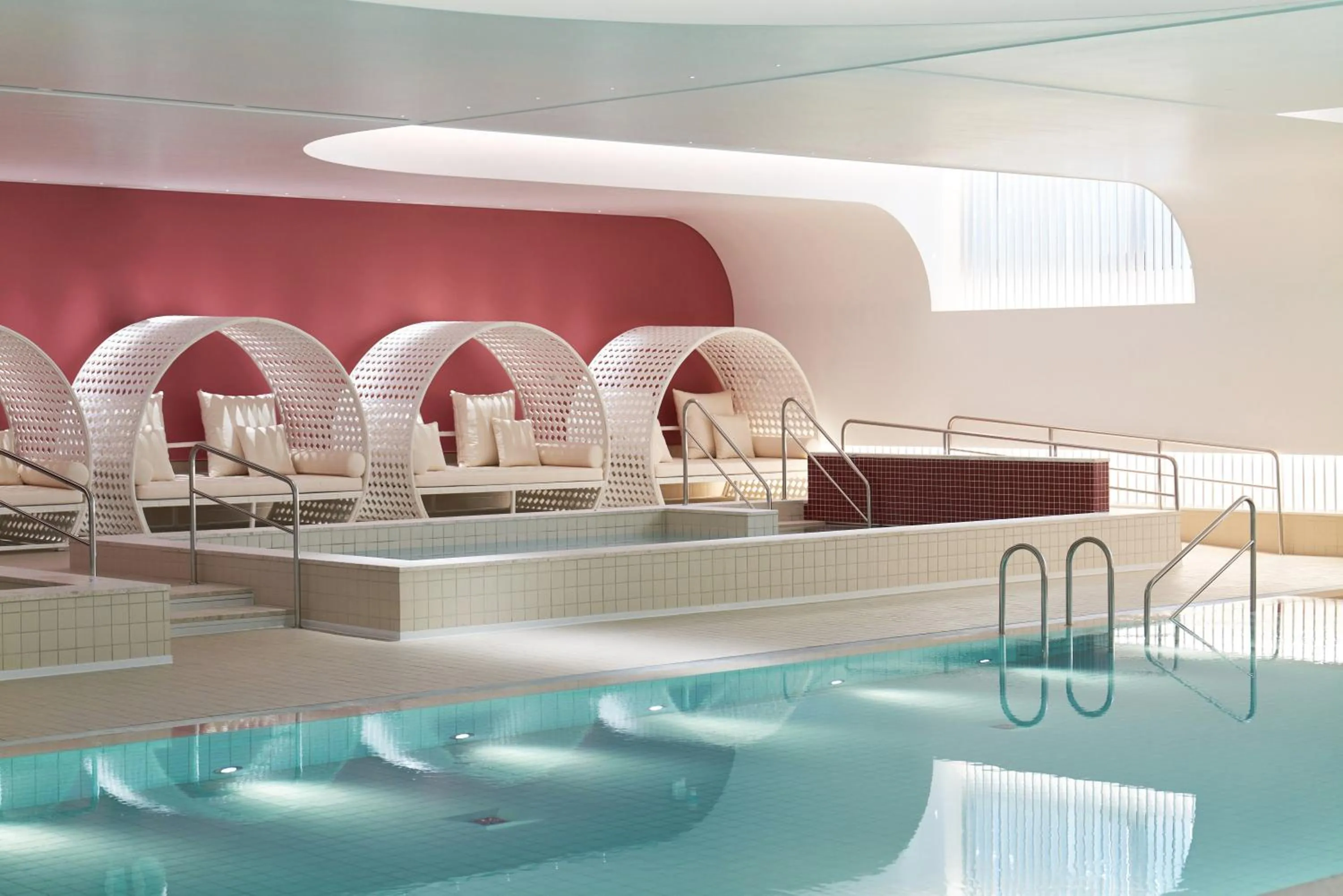 Swimming pool in Nine Tree Premier ROKAUS Hotel Seoul Yongsan