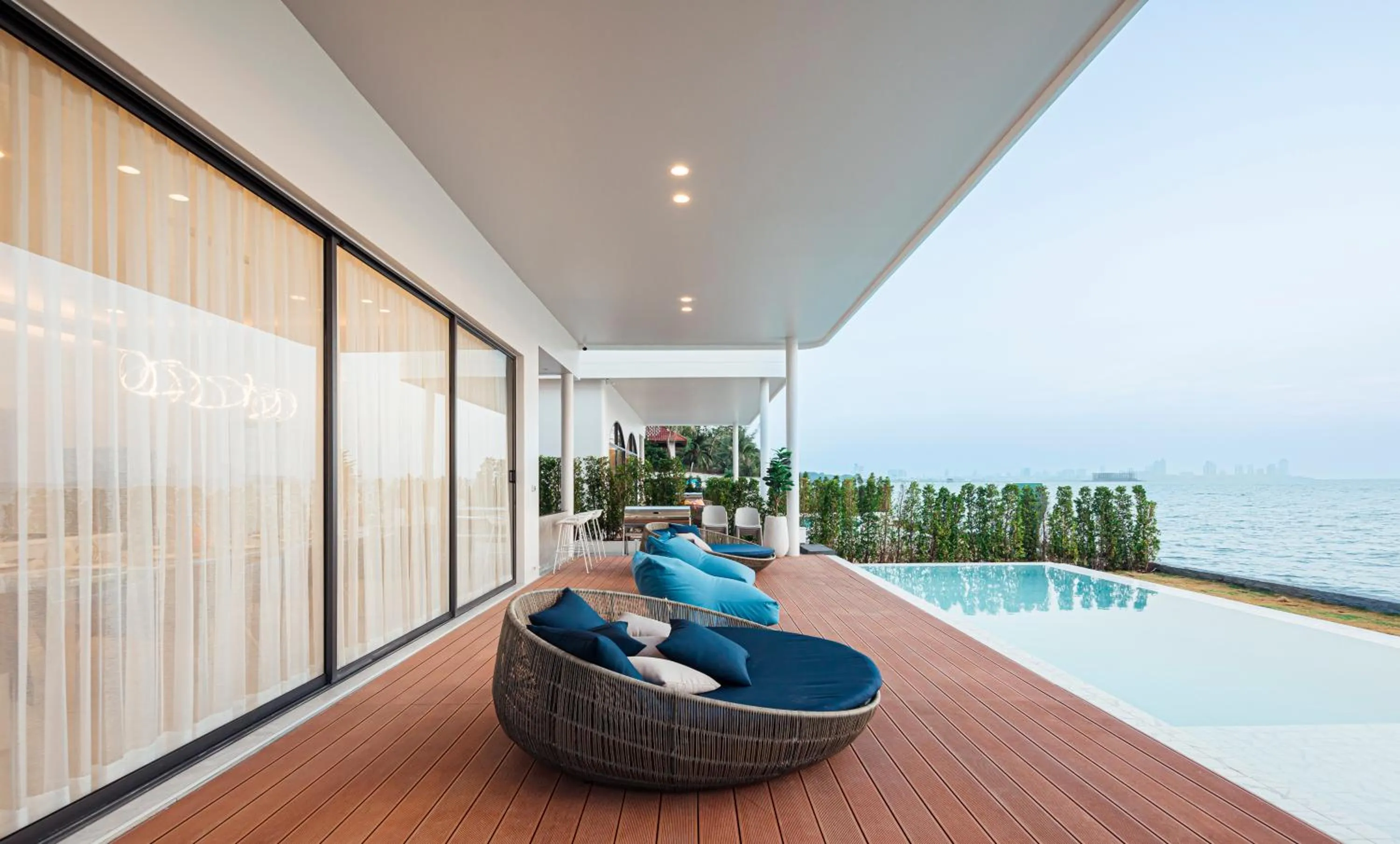 Patio in Sea Season Pool Villa Pattaya