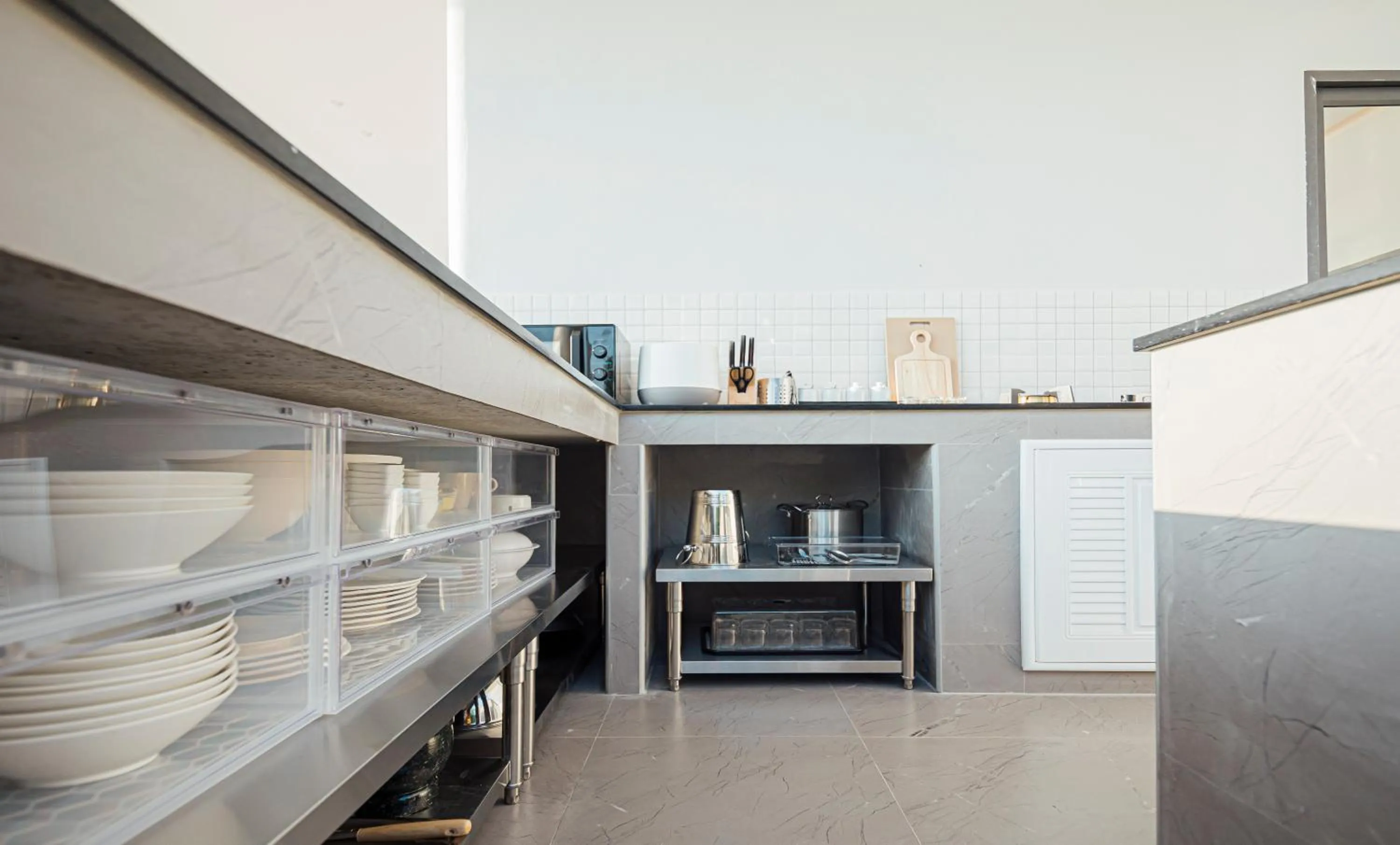 Kitchen or kitchenette in Sea Season Pool Villa Pattaya