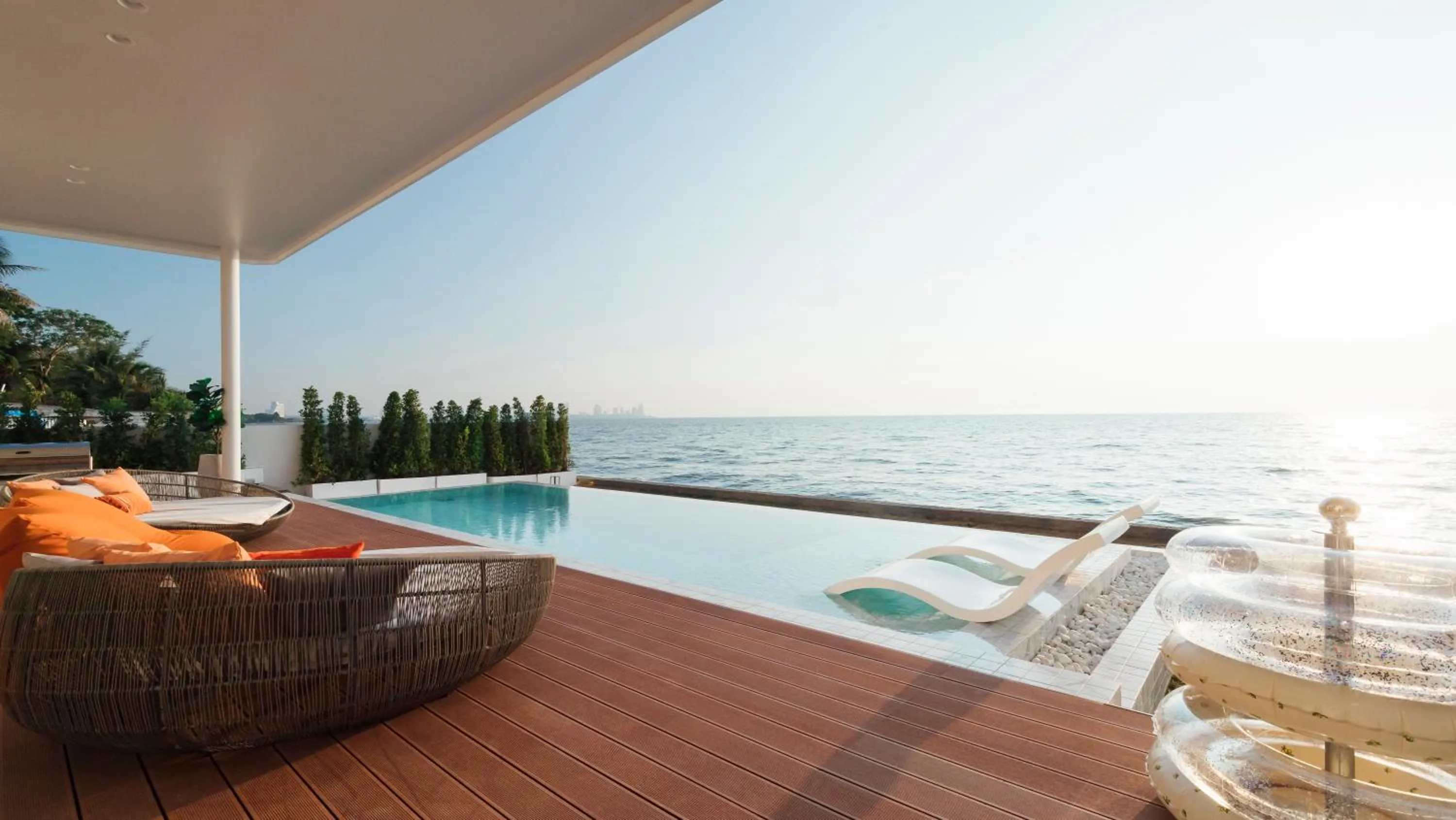 Patio in Sea Season Pool Villa Pattaya