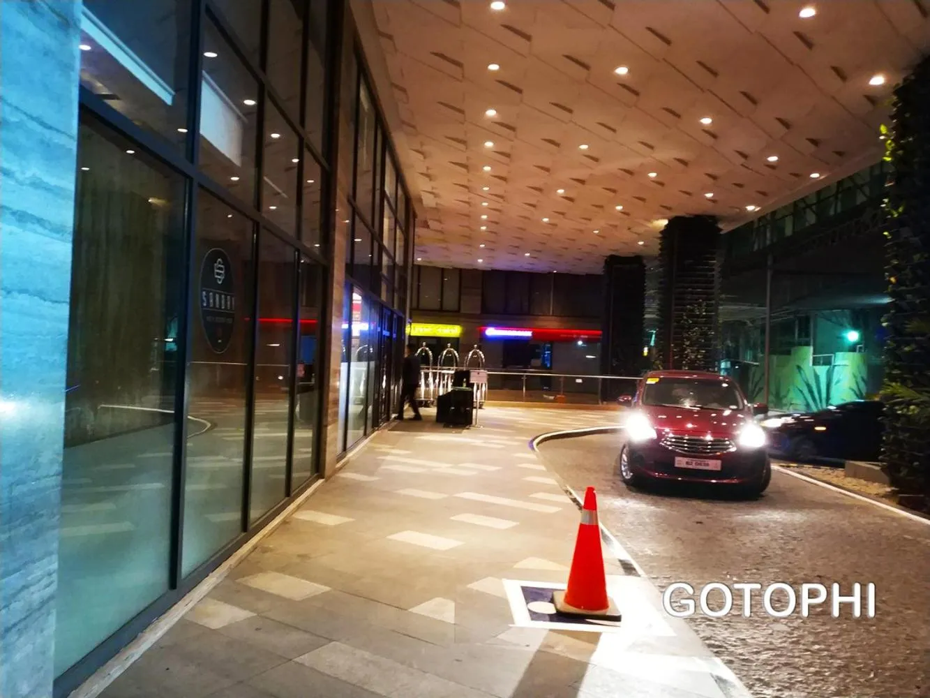 Street view in The Knightsbridge Residences