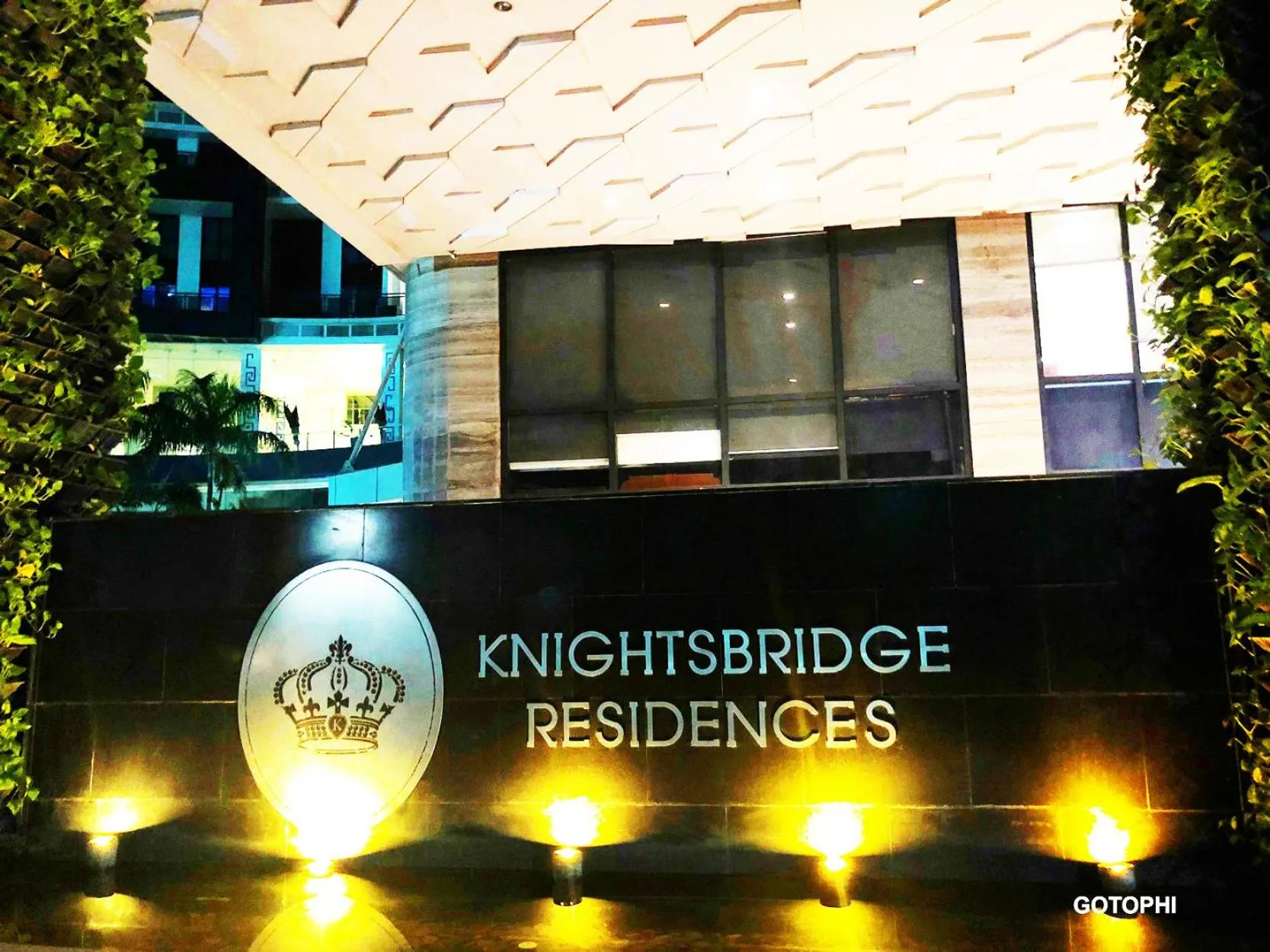 Night in The Knightsbridge Residences