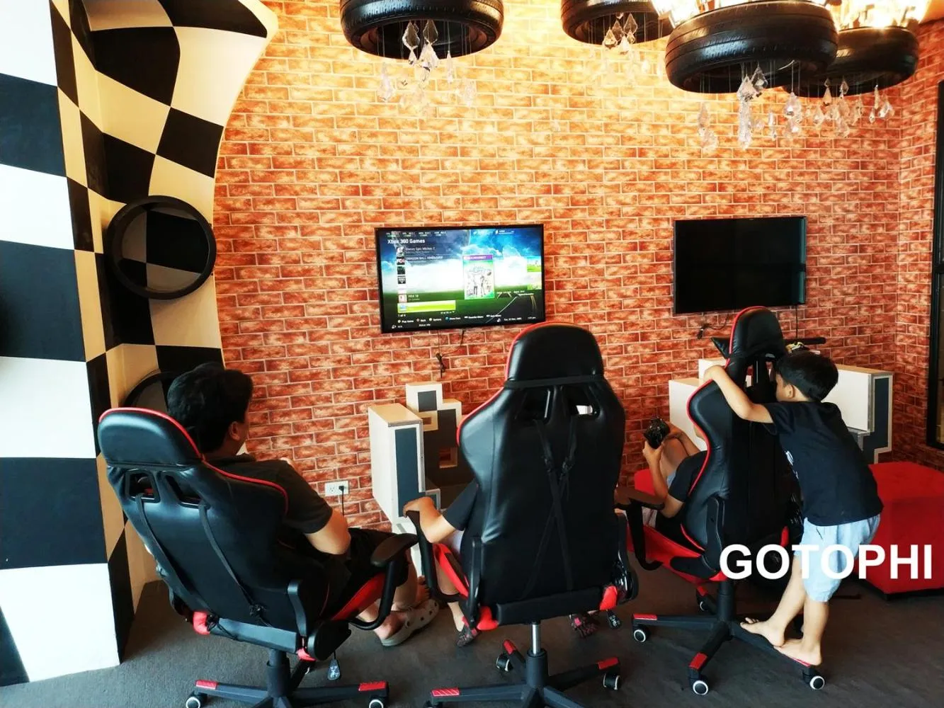 Communal lounge/ TV room in The Knightsbridge Residences