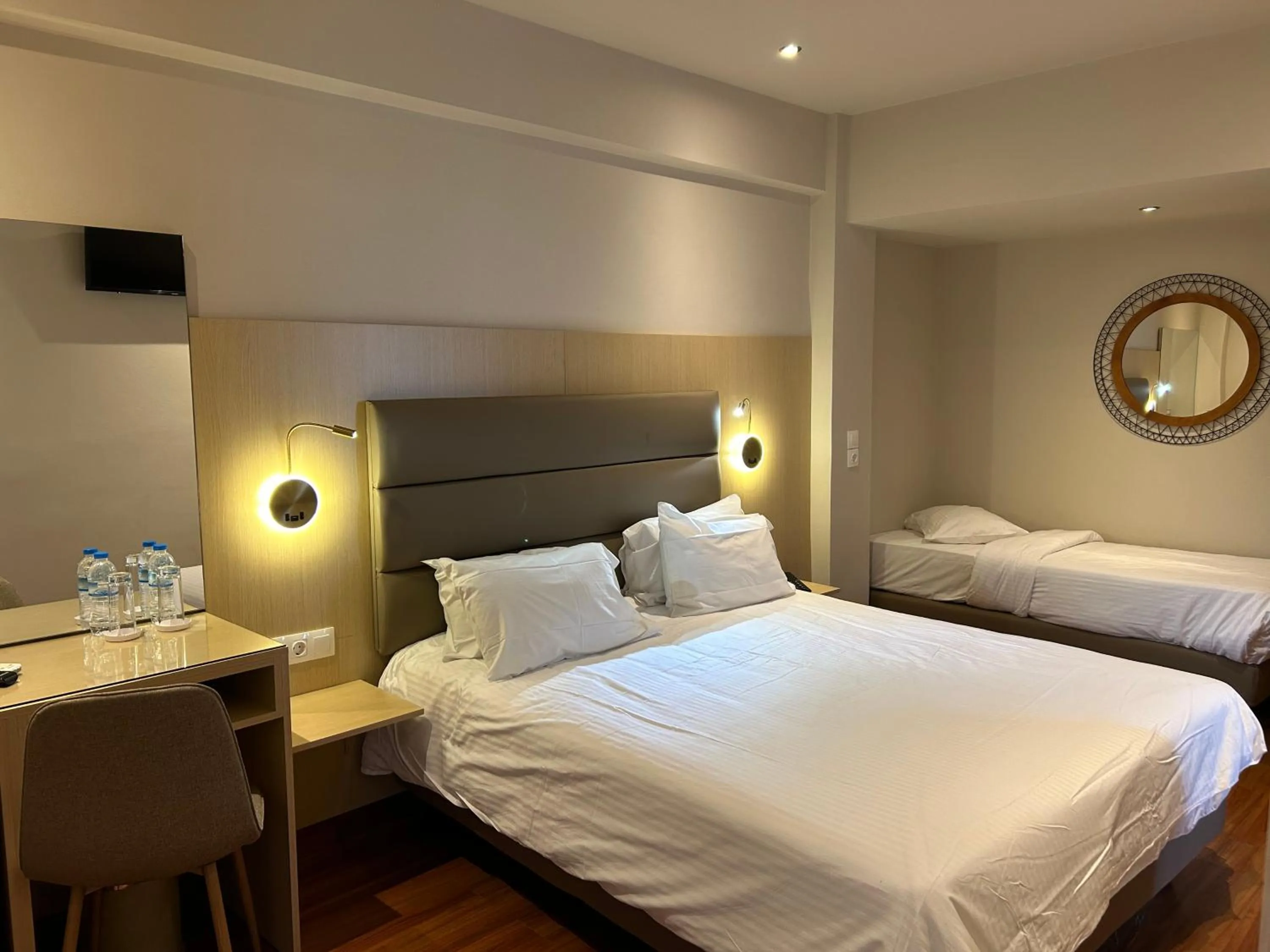 Bedroom, Bed in Anemoni Piraeus Hotel