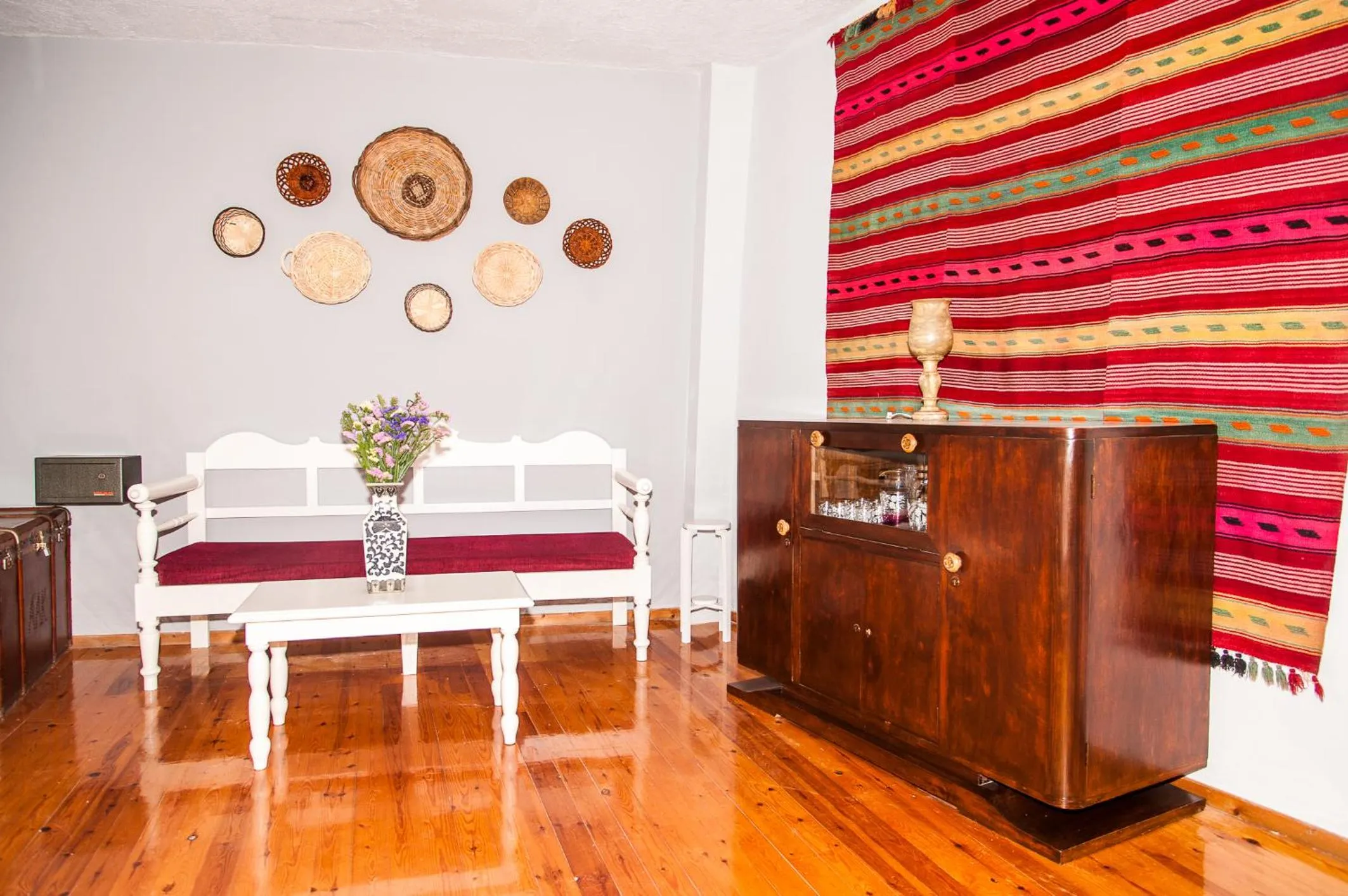 Coffee/tea facilities in KasteliSuites