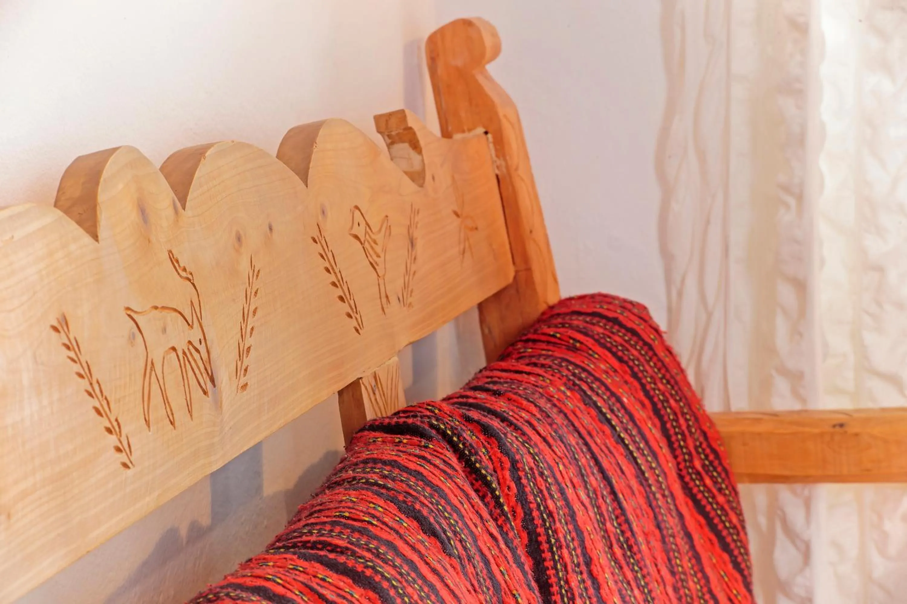 Decorative detail in KasteliSuites