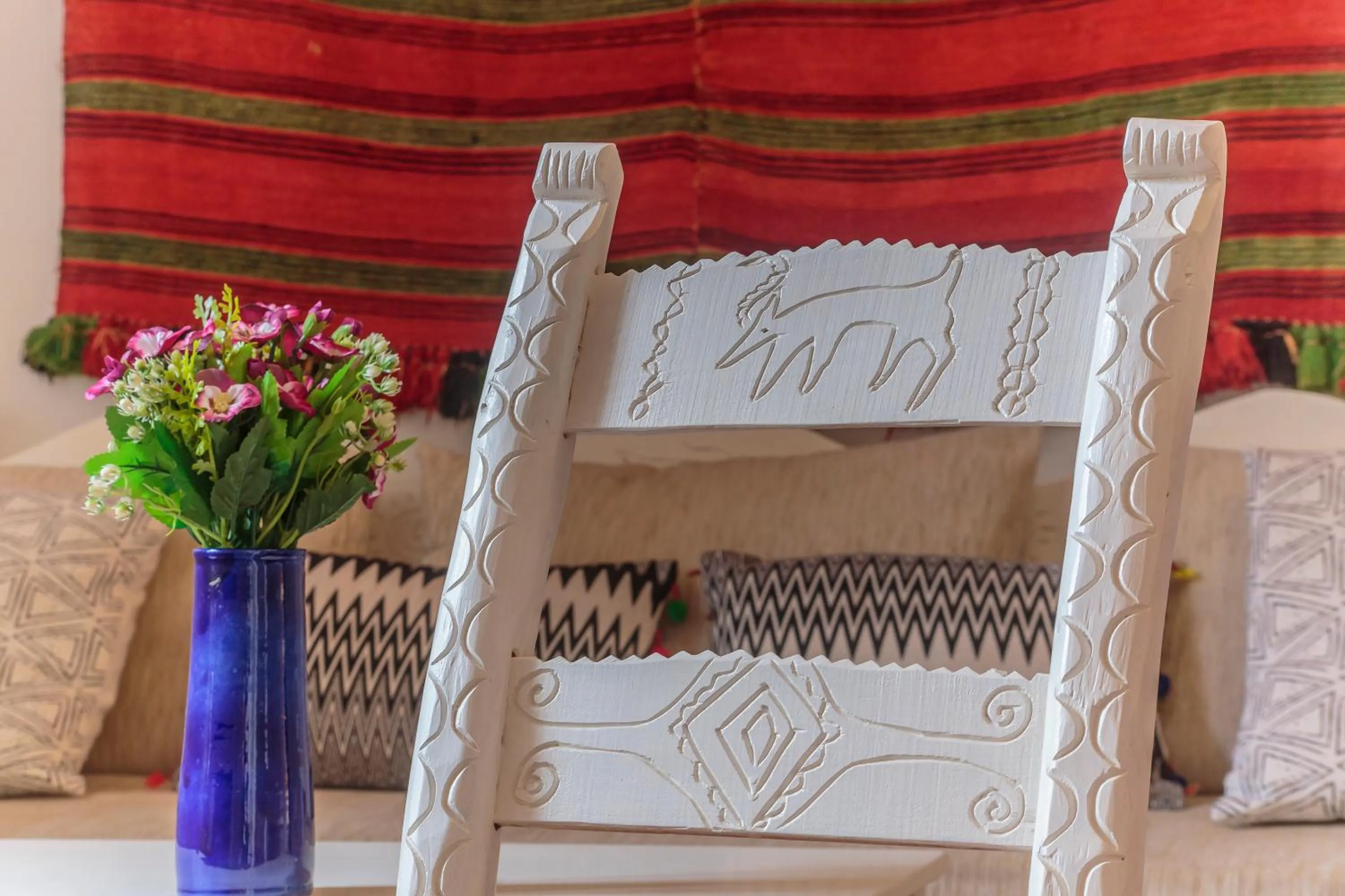 Decorative detail in KasteliSuites