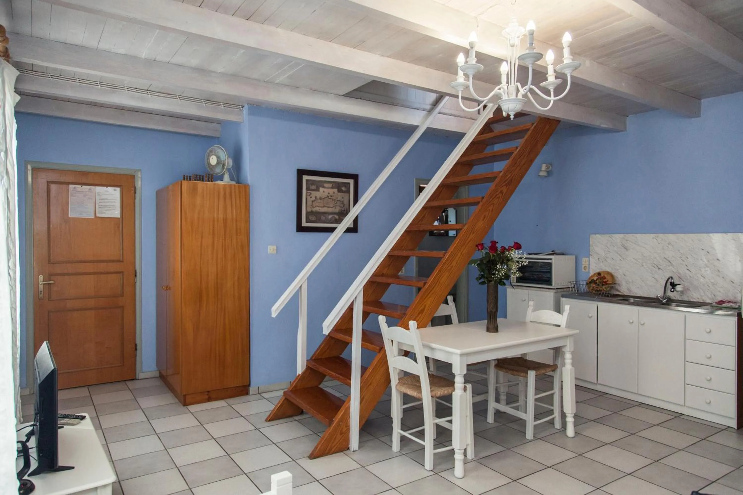 Coffee/tea facilities in KasteliSuites