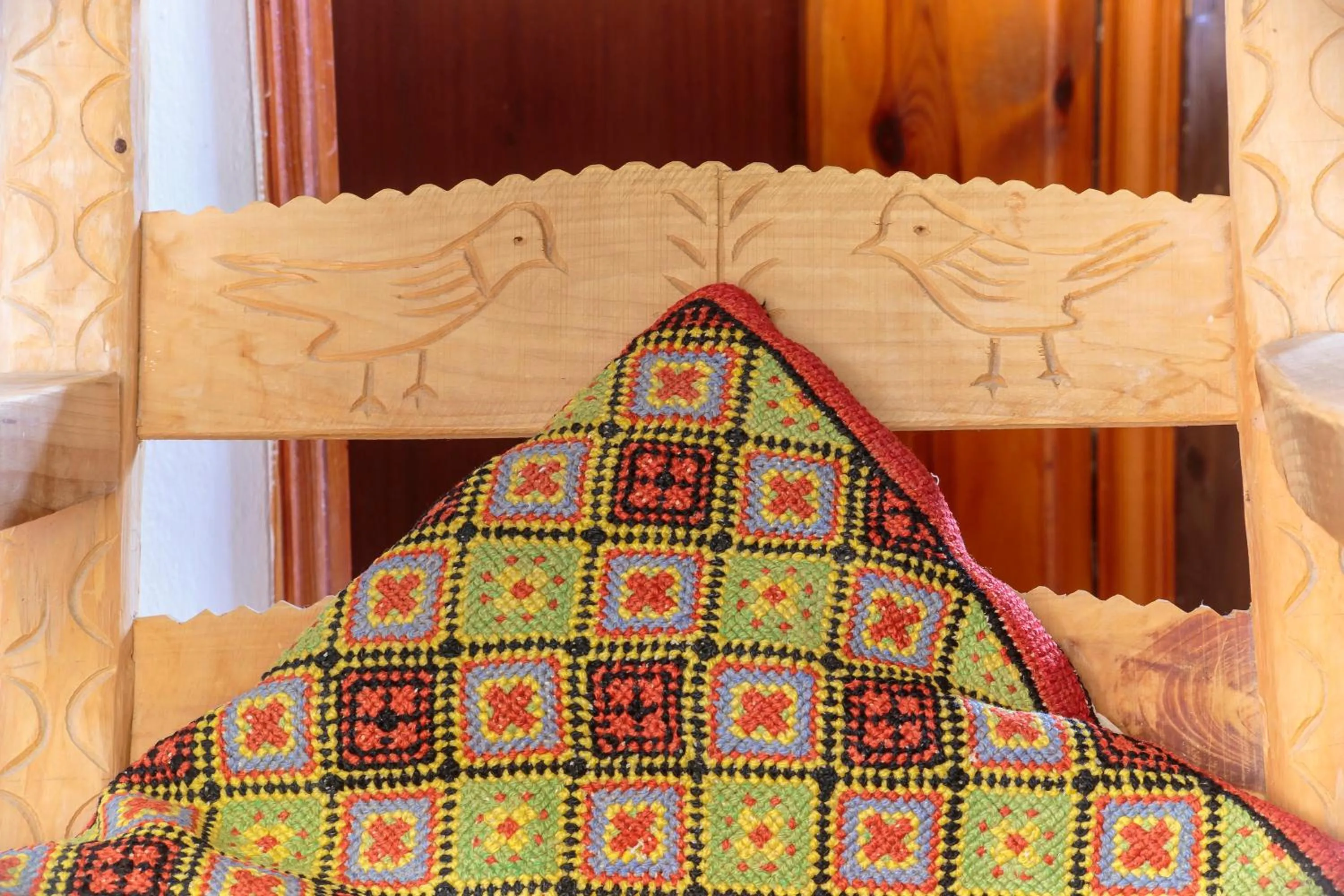 Decorative detail in KasteliSuites