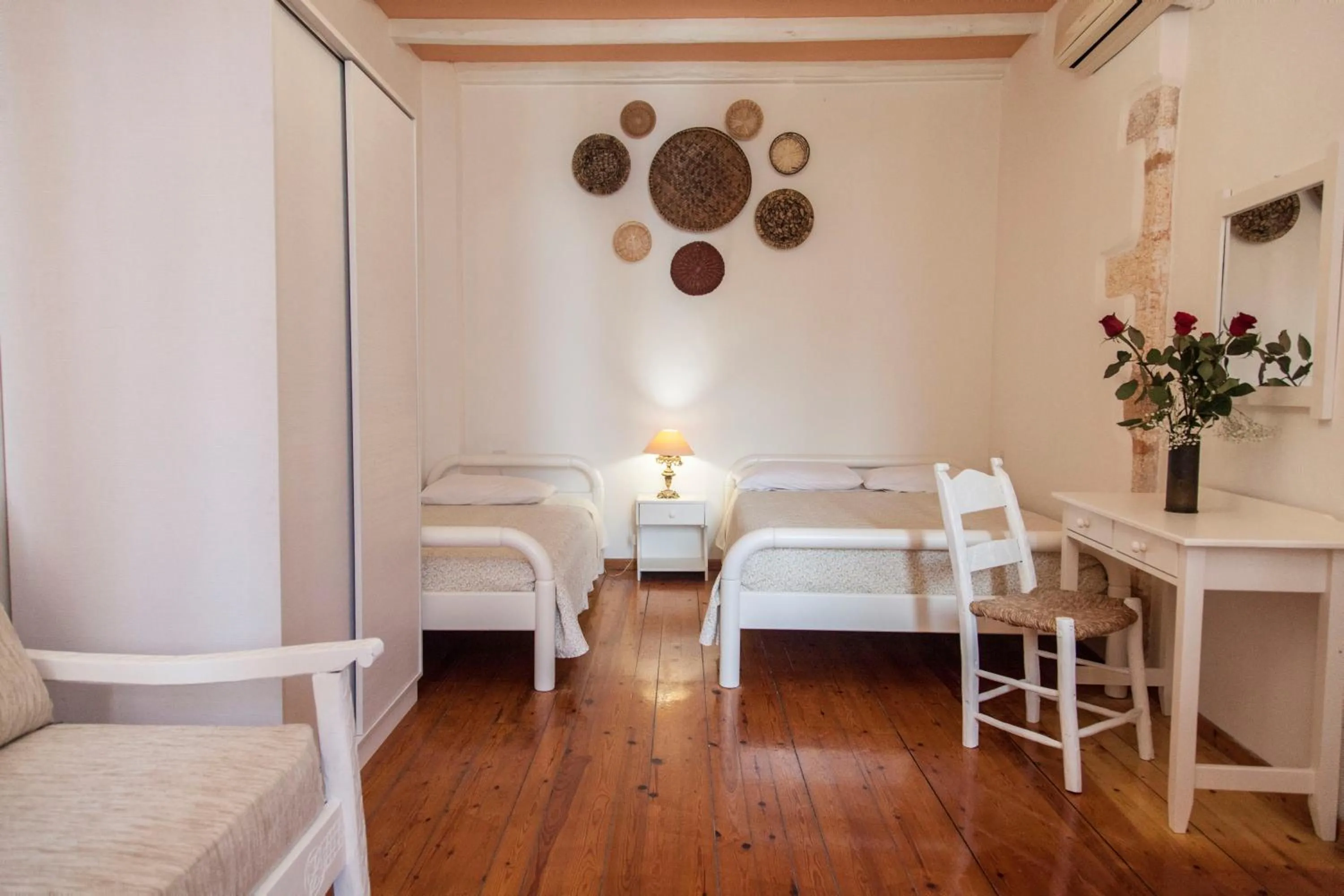 Bedroom in KasteliSuites