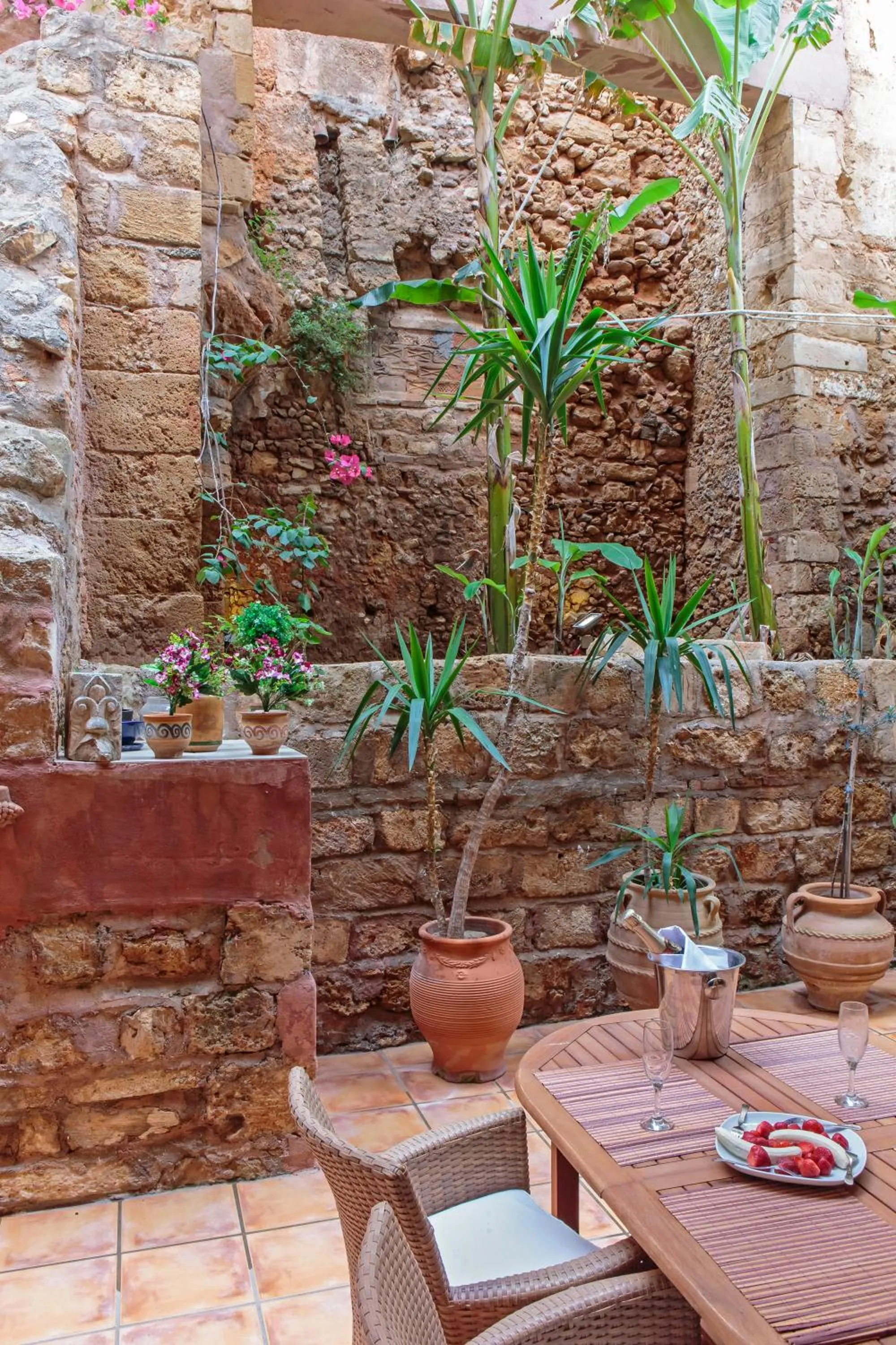 Garden view in KasteliSuites