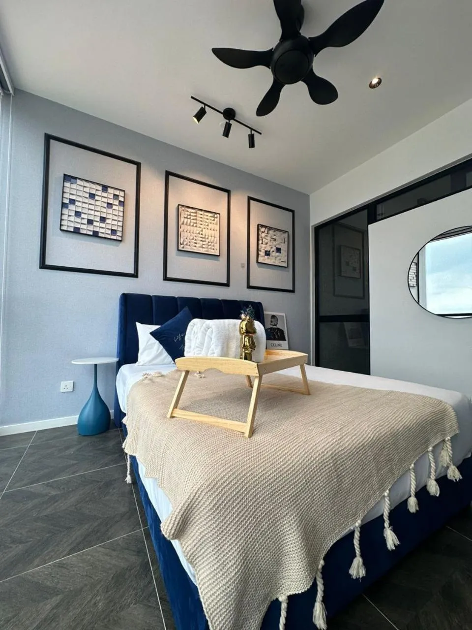 Bed in Scarletz Suites KLCC Twin Tower by Purple Orchid