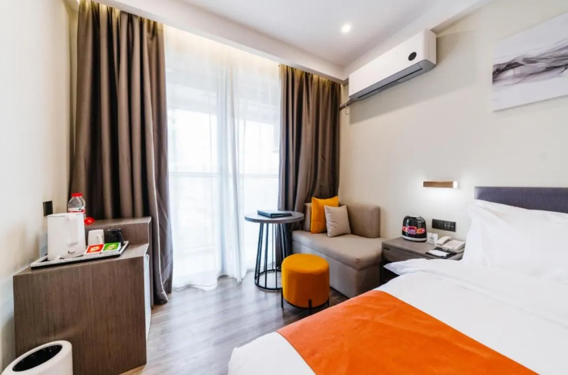 Bed in Shenzhen Kingkey Kingyu Hotel