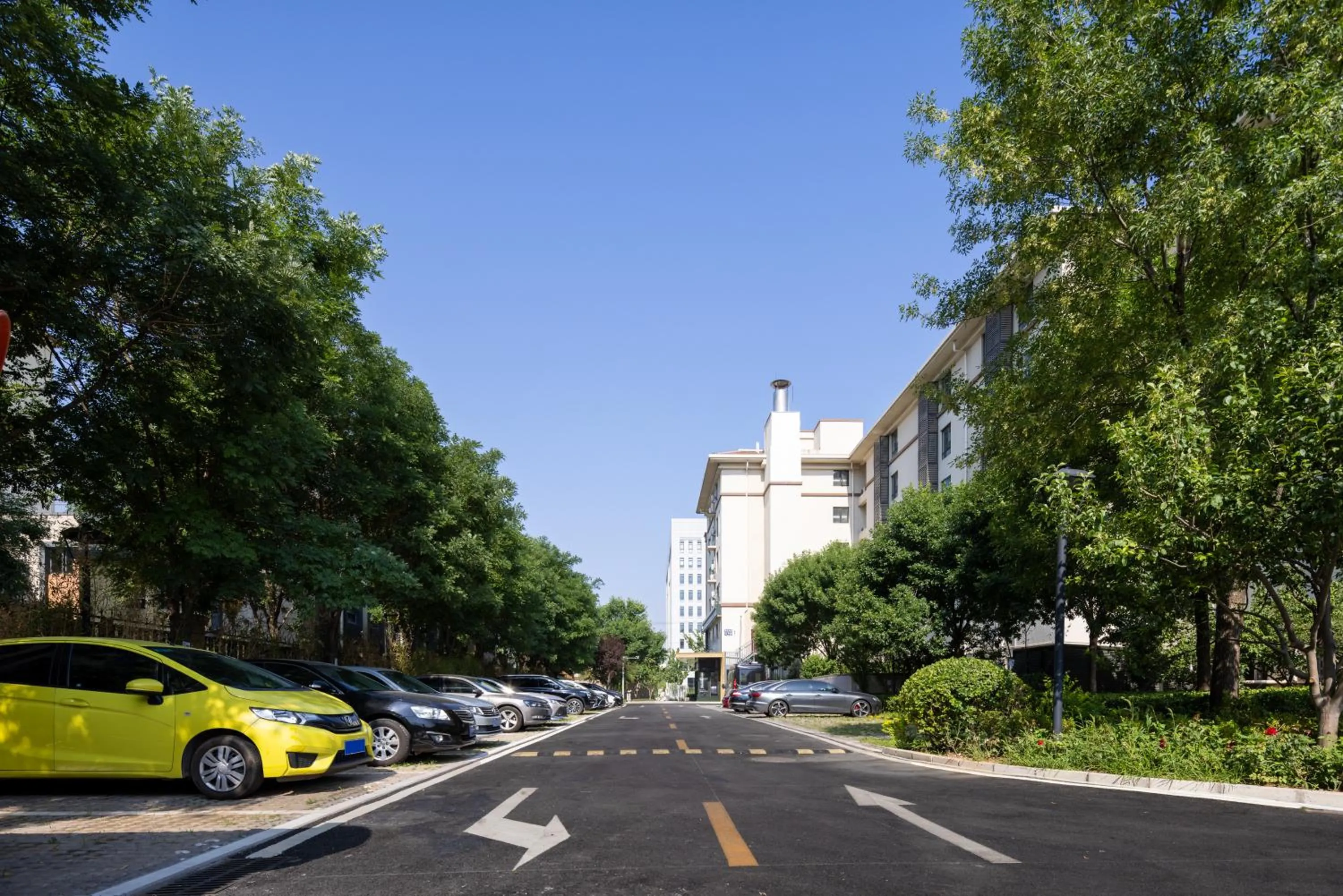 Parking in Nost algia S Hotel Beijing Liangxiang University Town