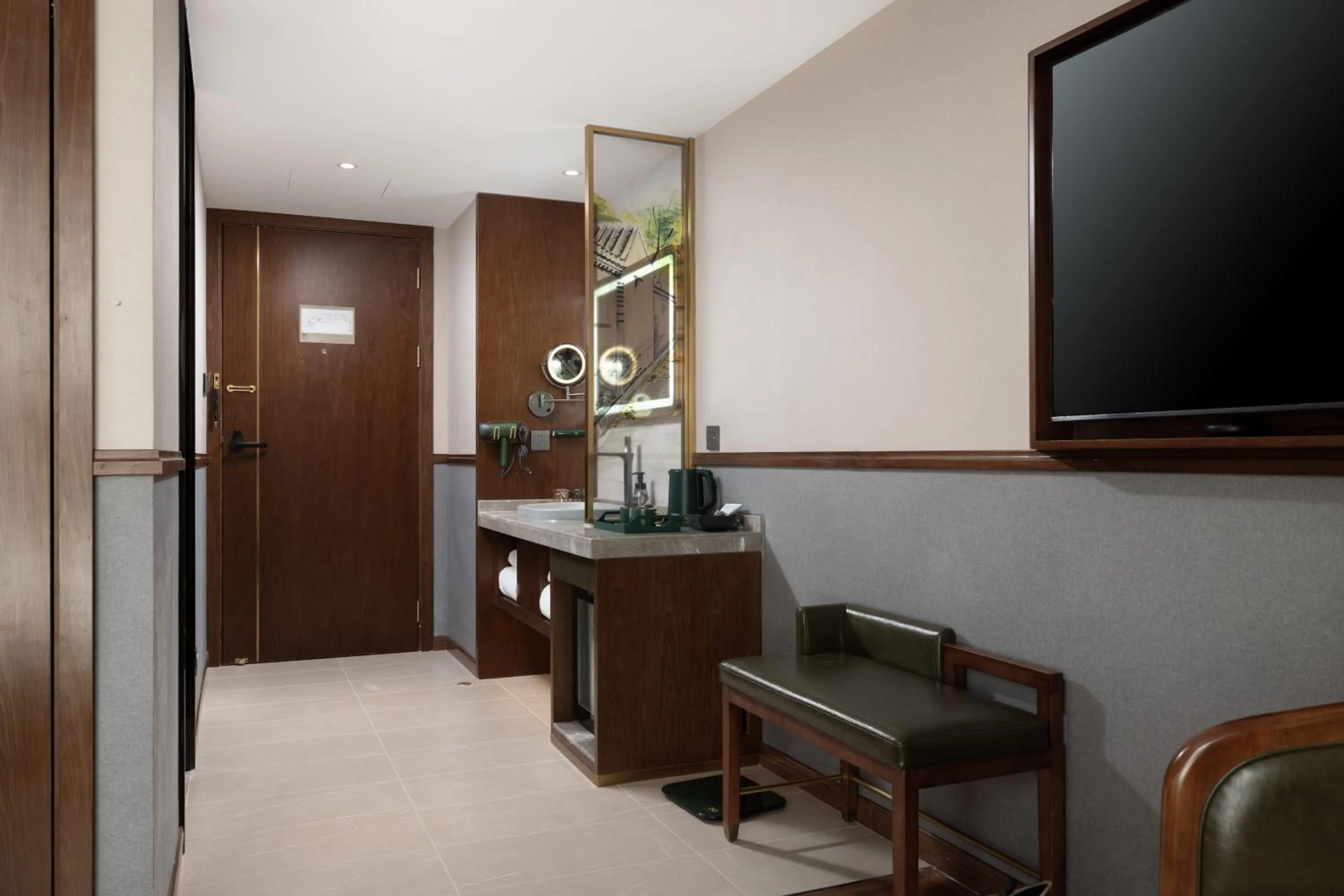 TV and multimedia in Nost algia S Hotel Beijing Liangxiang University Town