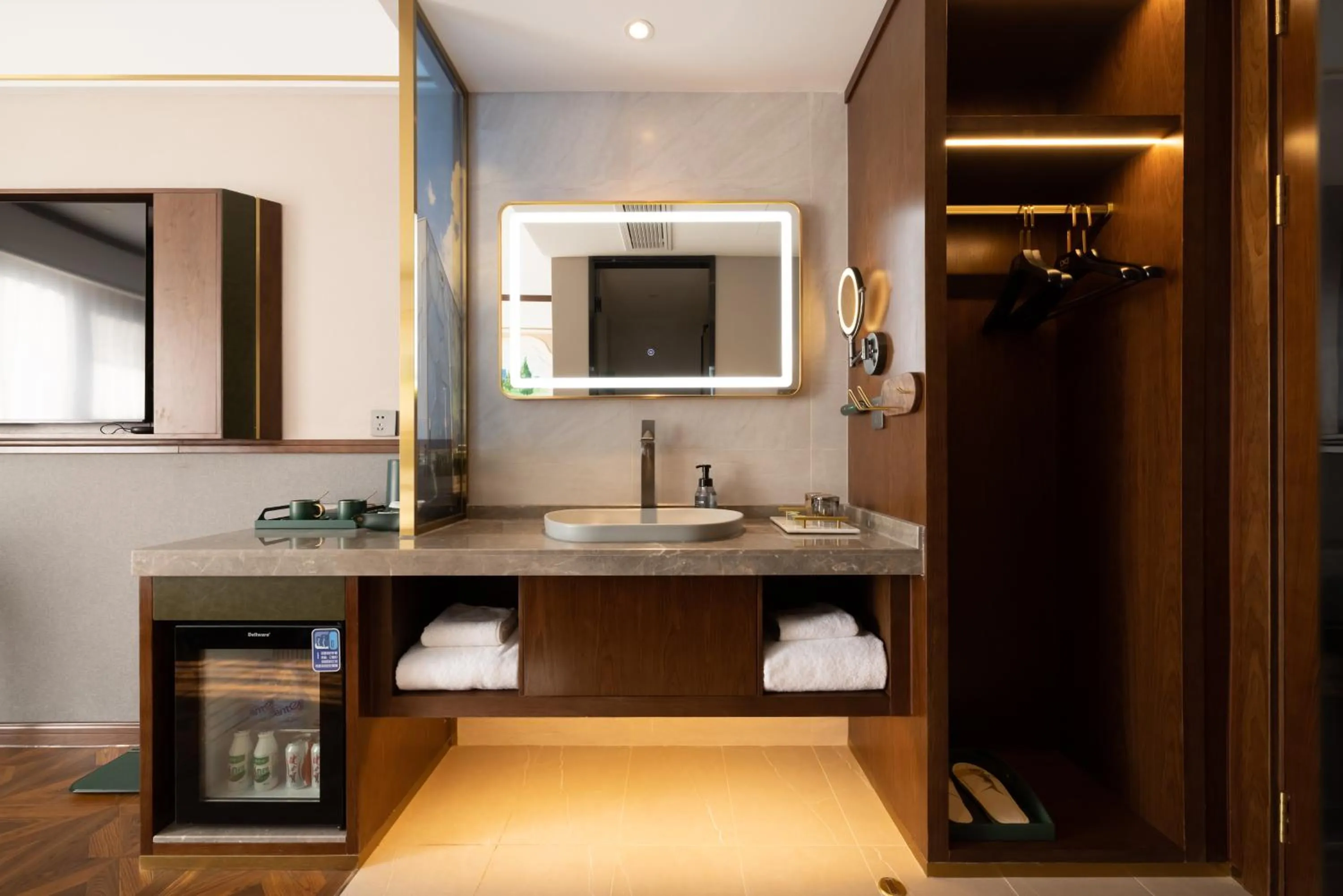 towels in Nost algia S Hotel Beijing Liangxiang University Town