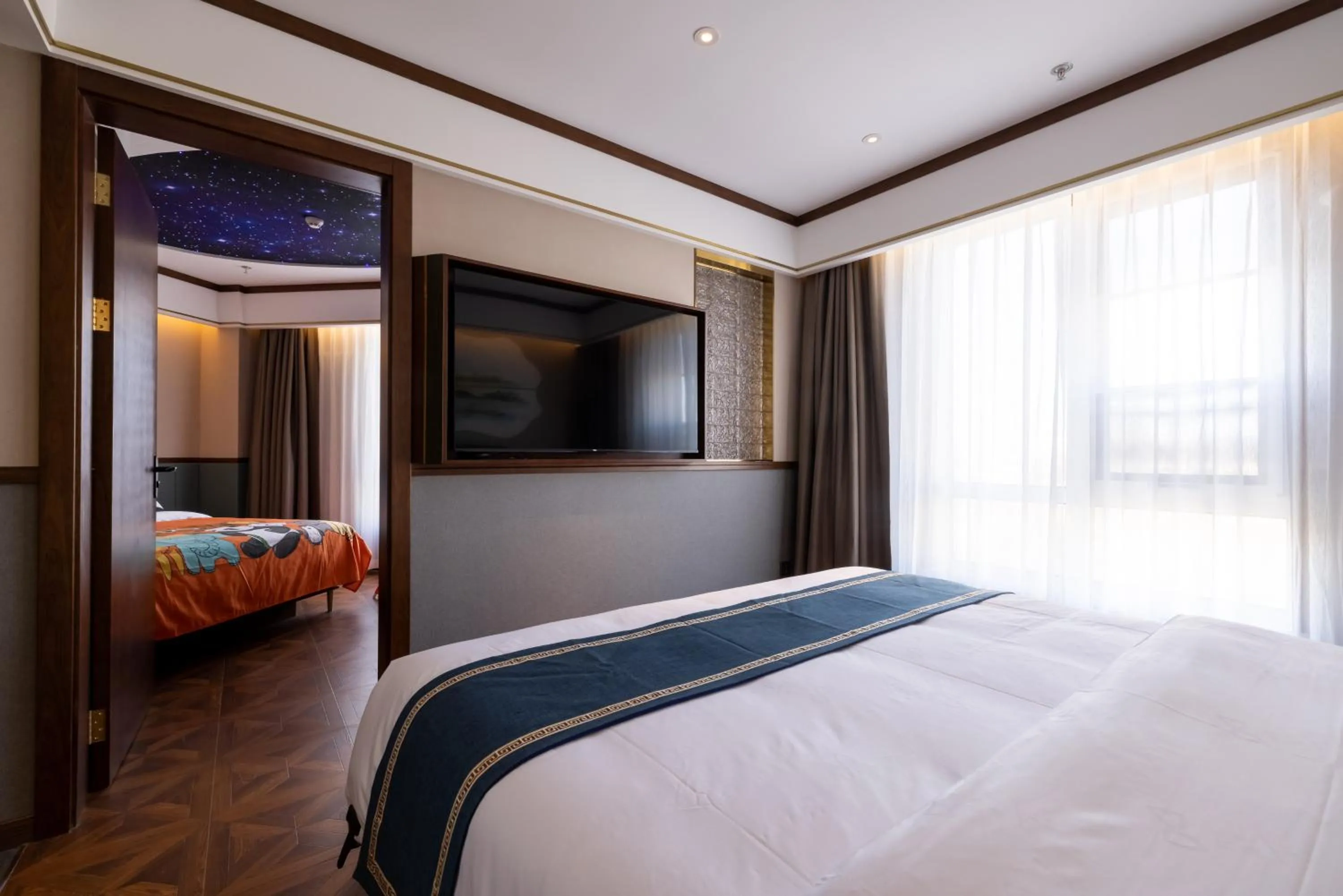 Communal lounge/ TV room, Bed in Nost algia S Hotel Beijing Liangxiang University Town