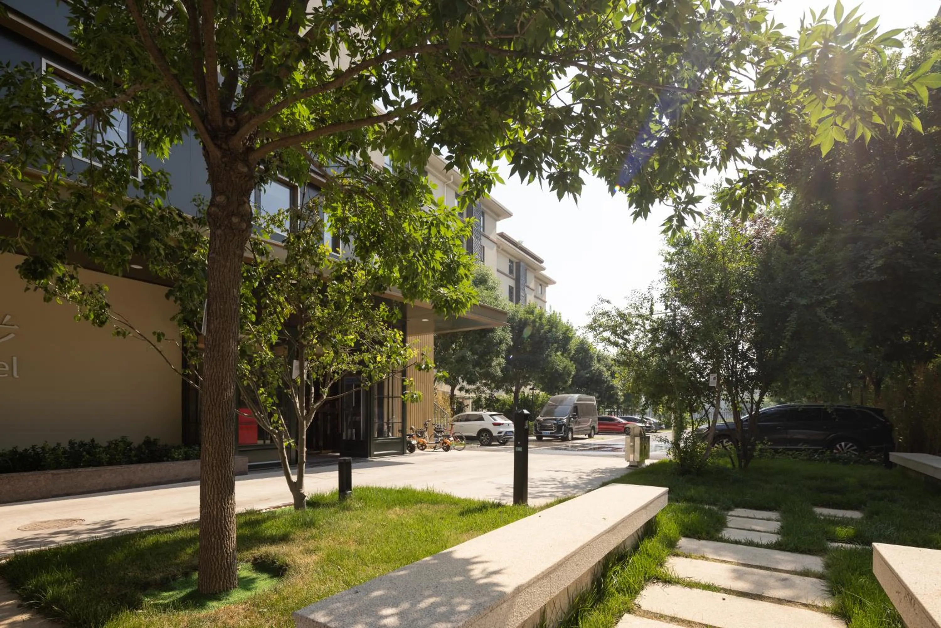 Spring in Nost algia S Hotel Beijing Liangxiang University Town