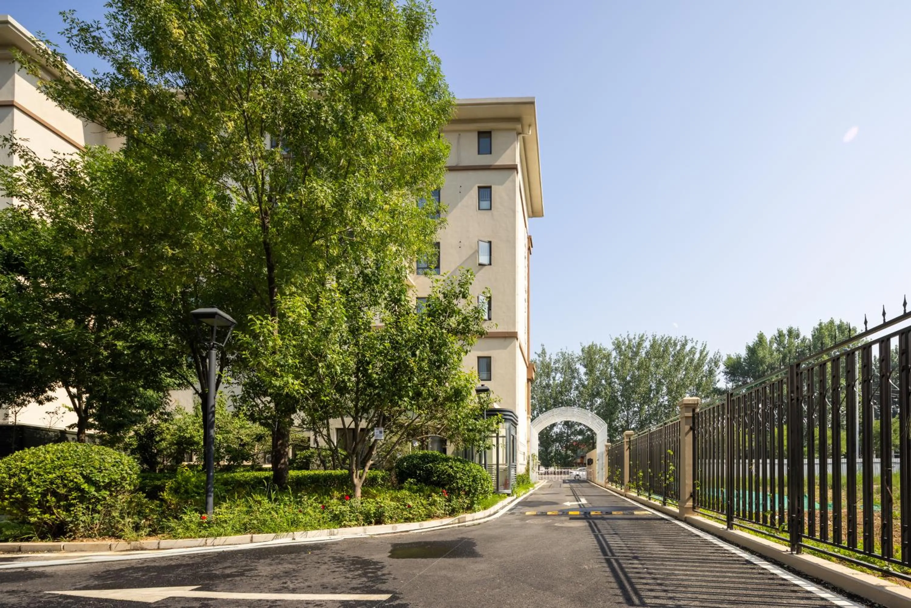 Parking in Nost algia S Hotel Beijing Liangxiang University Town