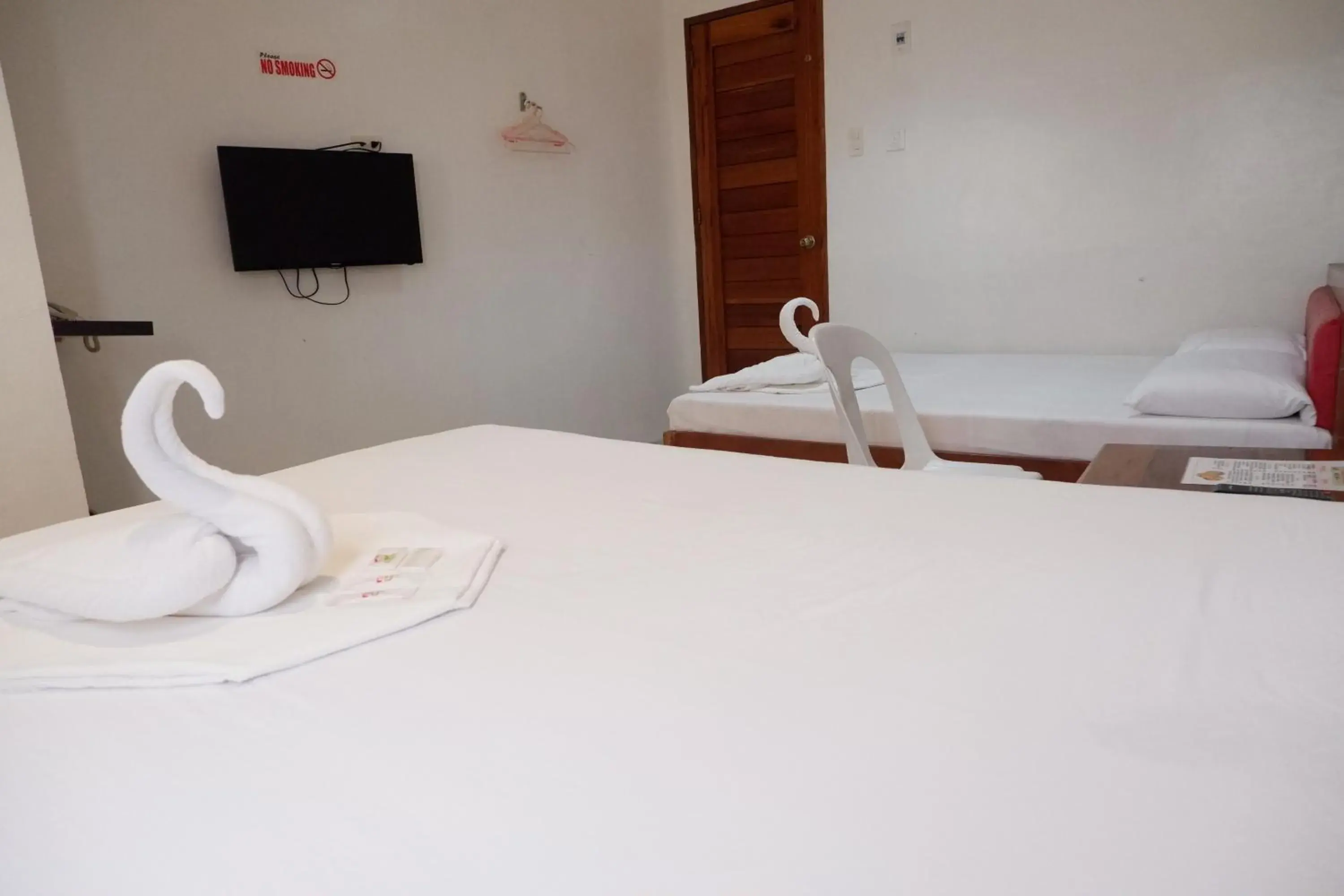 Family Room in FB Budgetel Suites Family Room in FB Budgetel Suites