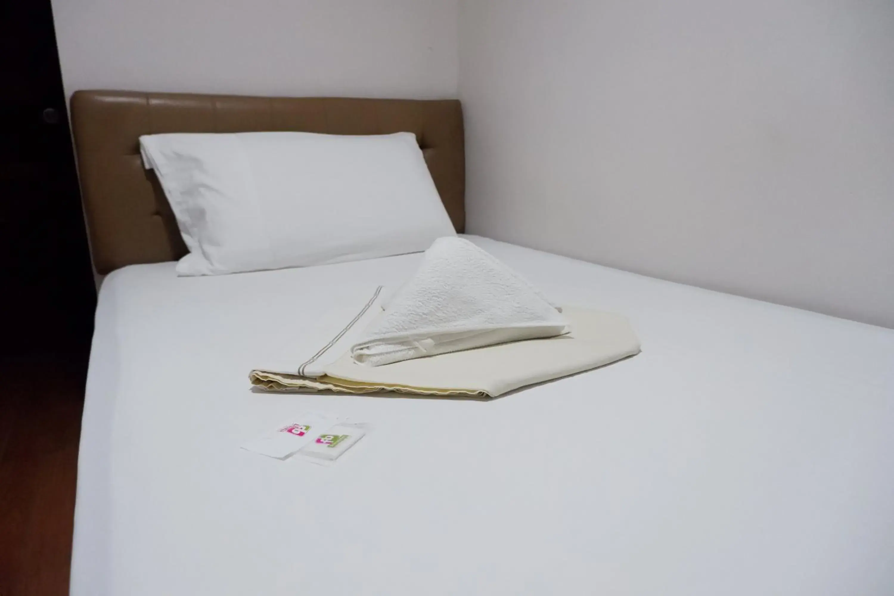 Double Room in FB Budgetel Suites Double Room in FB Budgetel Suites