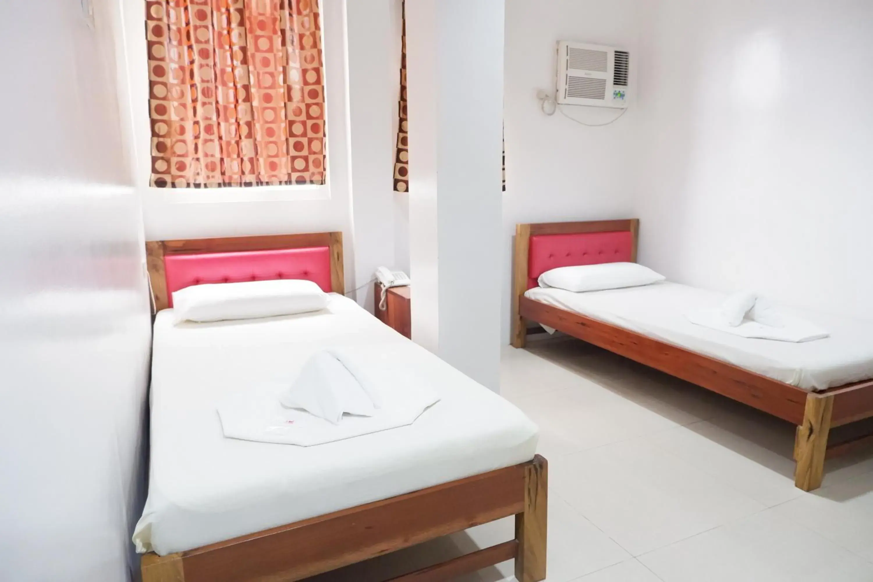 Deluxe Twin Room - single occupancy in FB Budgetel Suites Deluxe Twin Room - single occupancy in FB Budgetel Suites