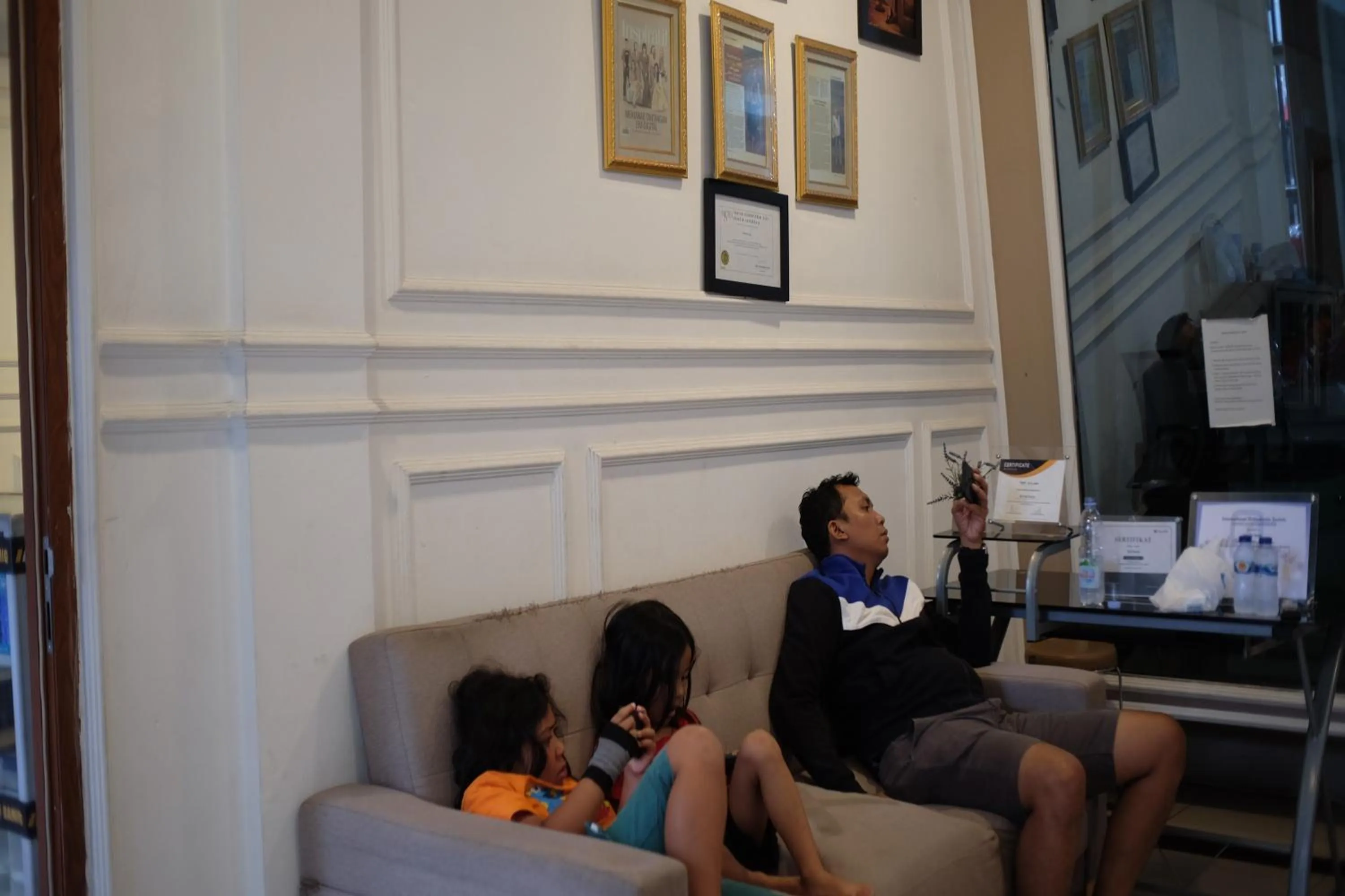 Seating area in Pondok Sabaraya Haji Juanda Cikampek Purwakarta