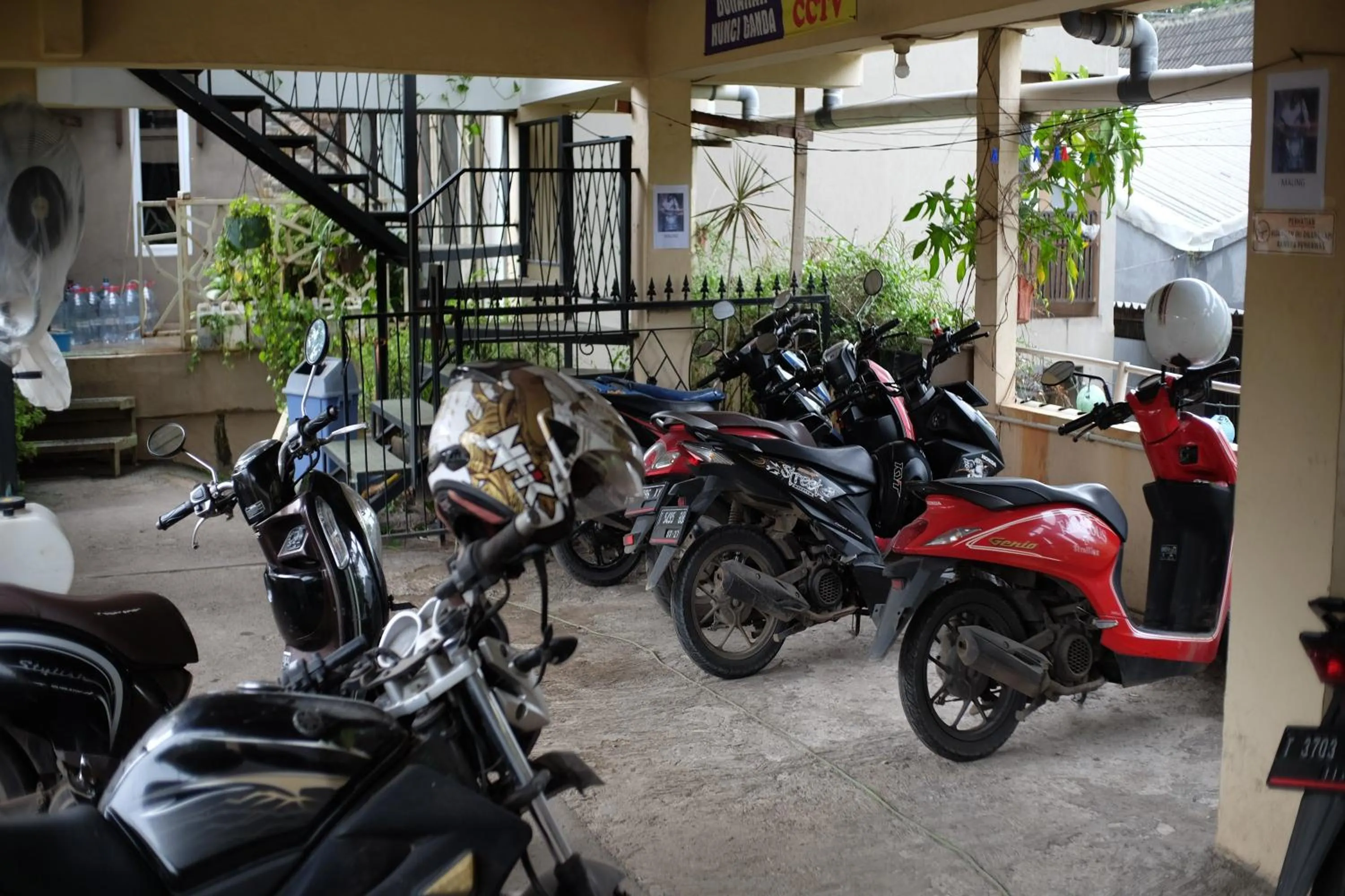 Parking in Pondok Sabaraya Haji Juanda Cikampek Purwakarta