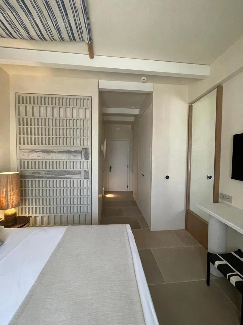 Bedroom, Bed in Atlantis Hotel