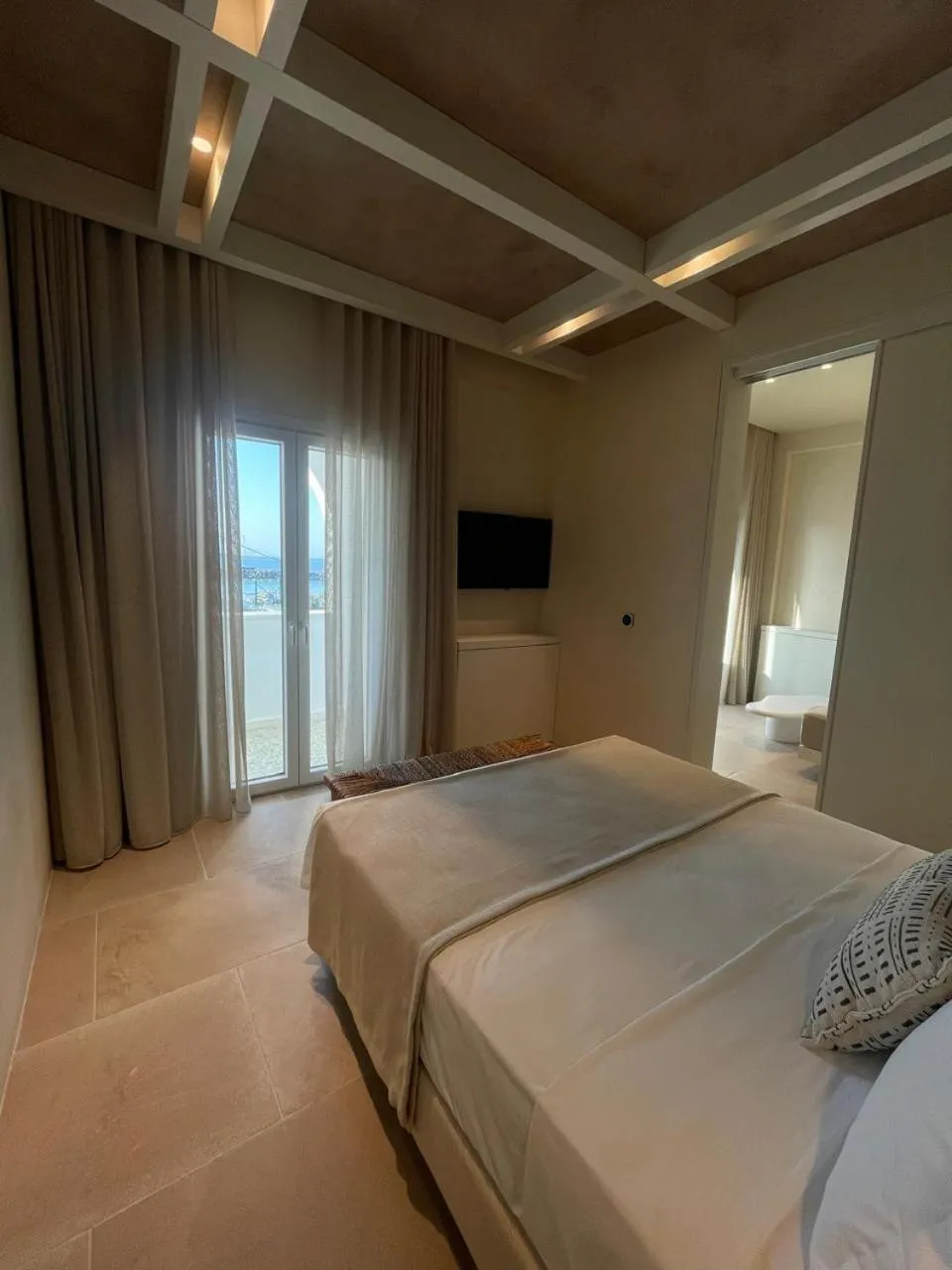 Bed in Meros, Santikos Collection