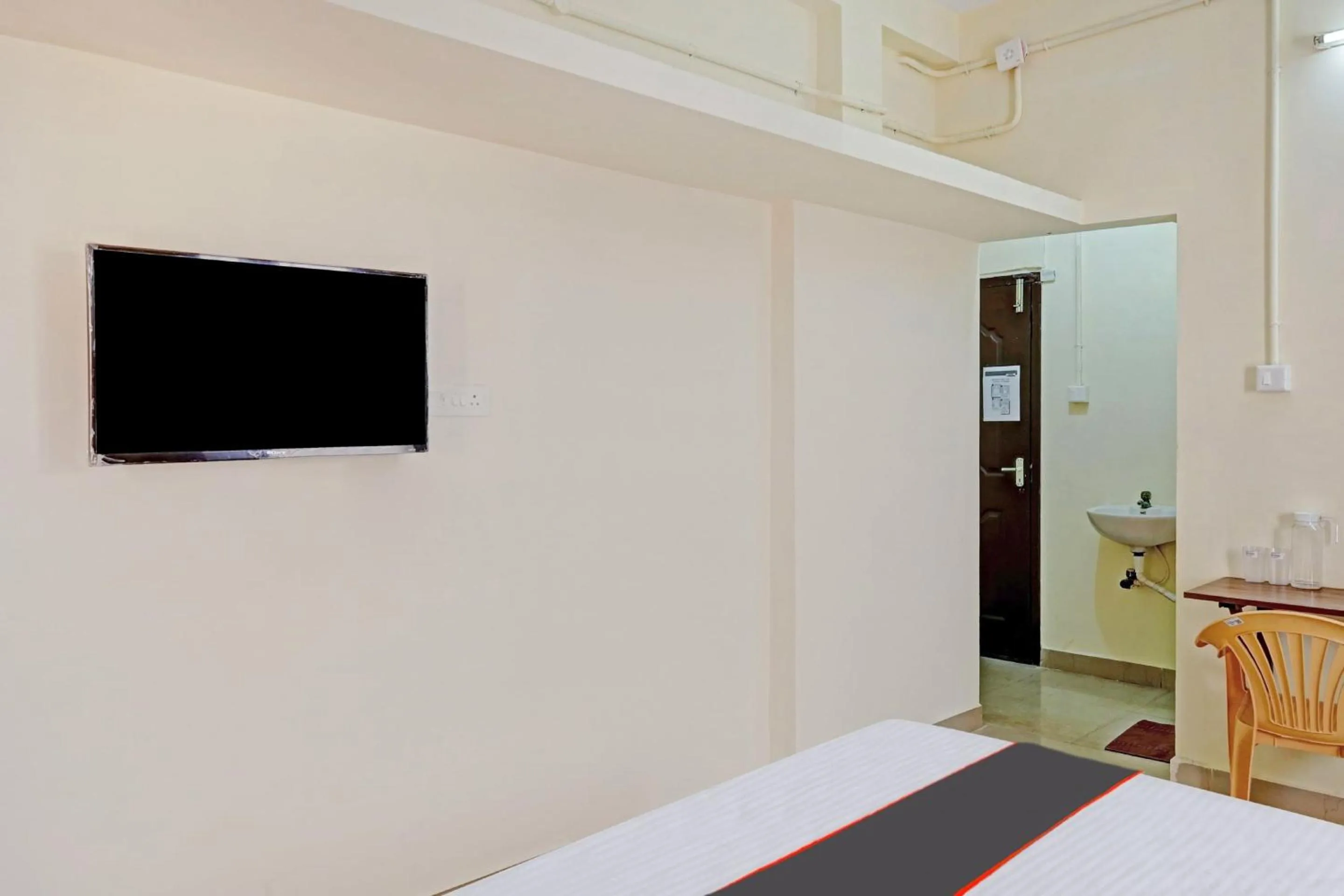 Bedroom, Bed in Collection O Orchid Residency Medavakkam