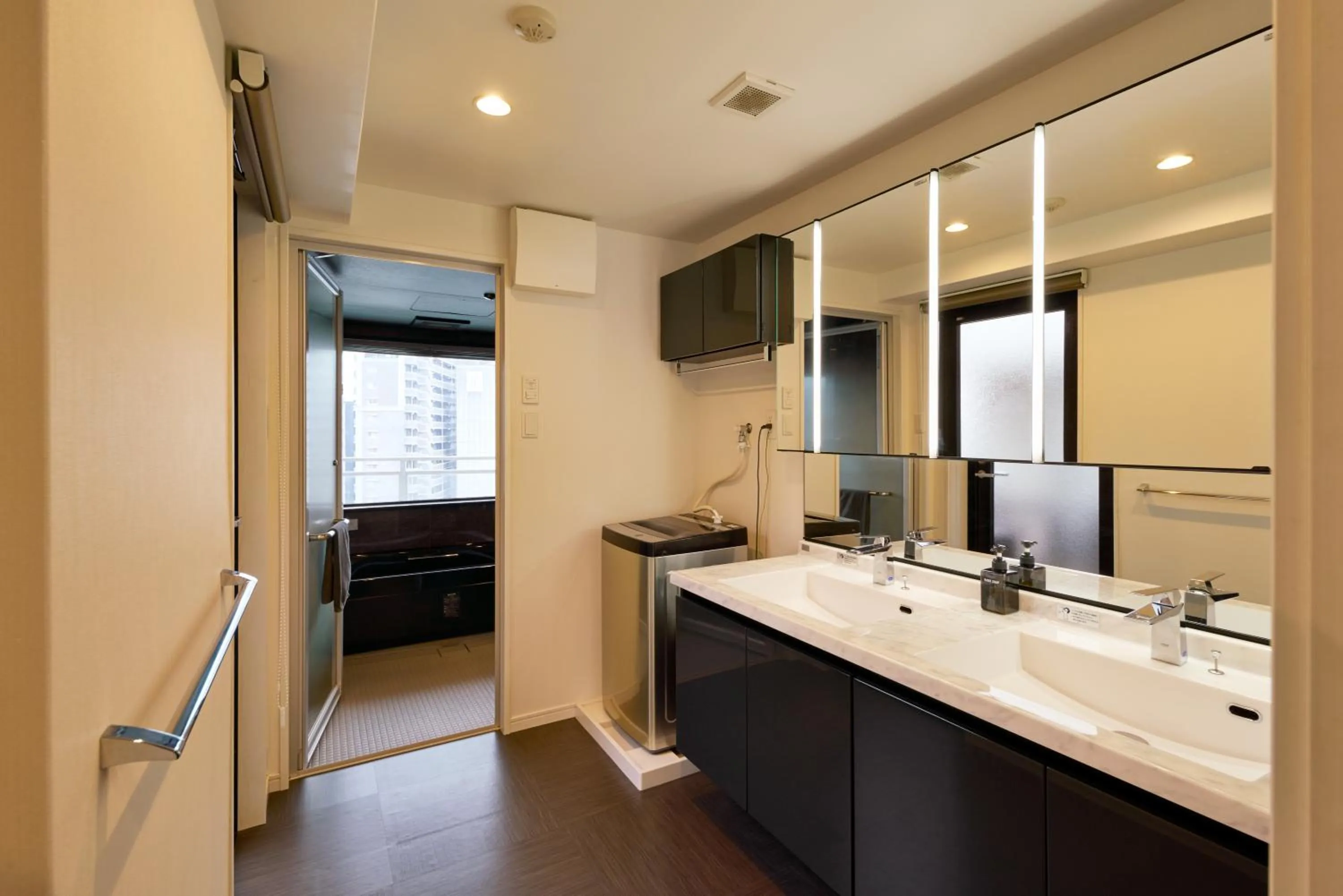 Bathroom in ALFACIO RIVERSIDE STAY HAKATA
