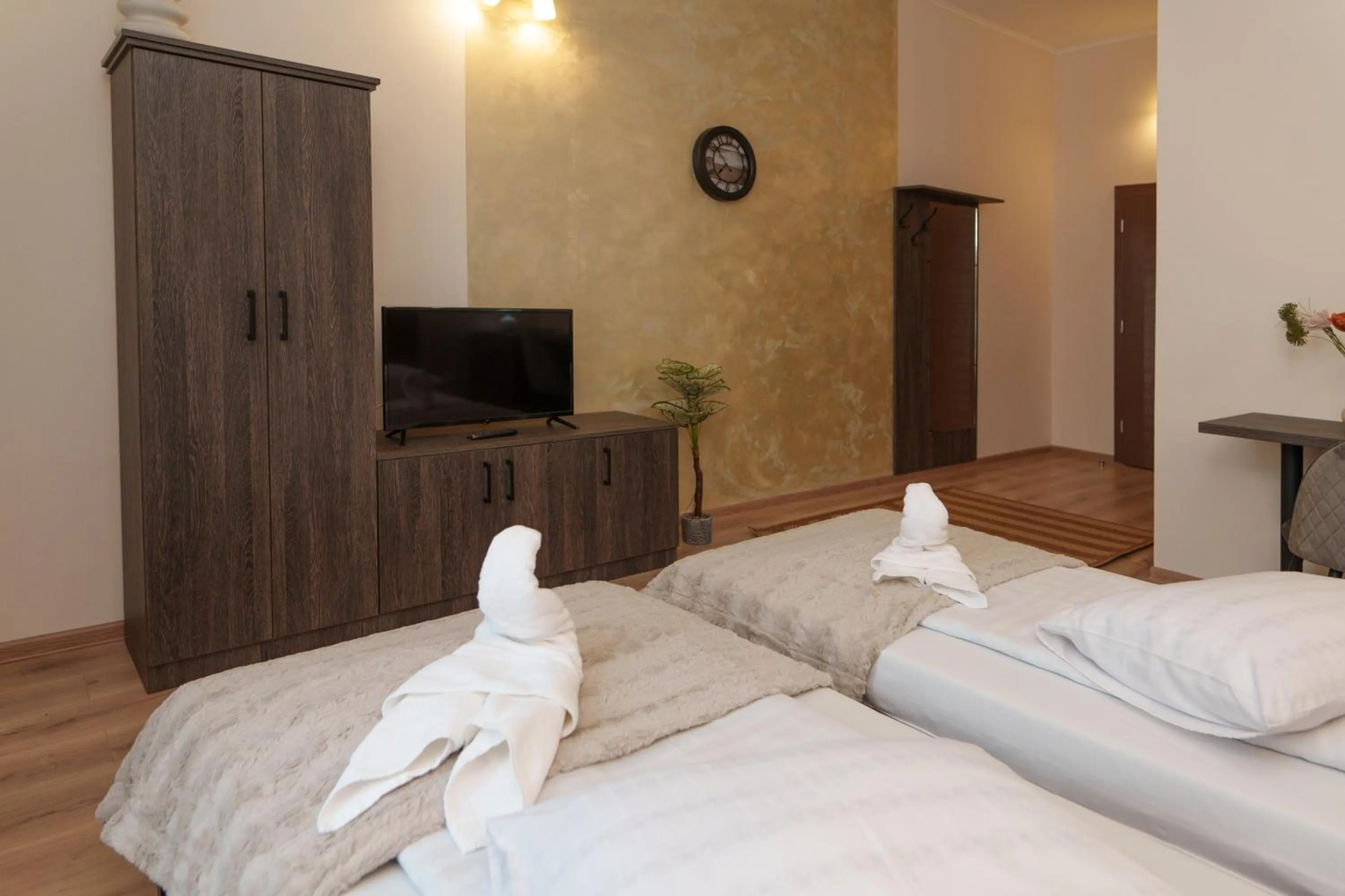 Bed in Hotel Rubin***