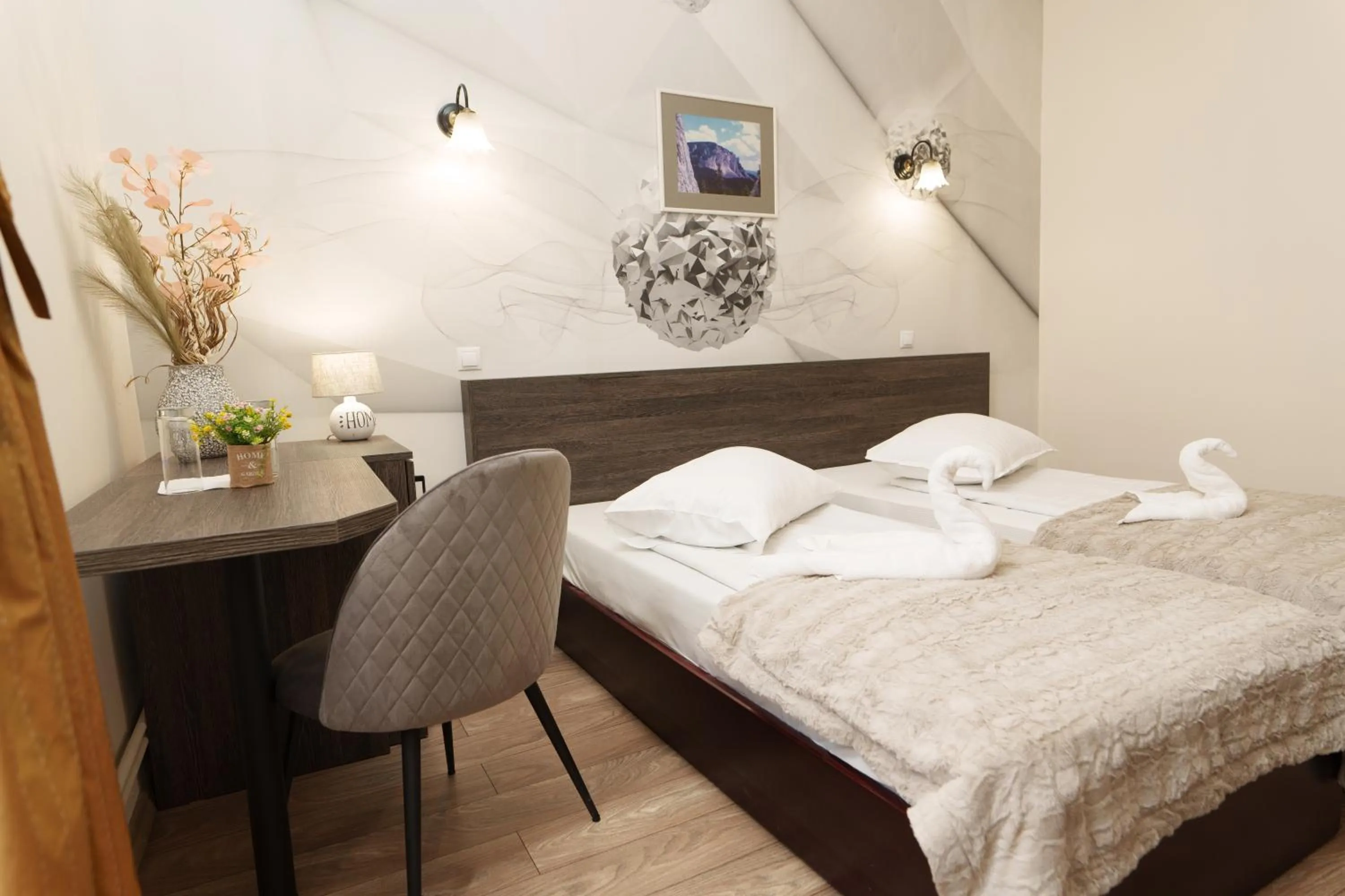 Bed in Hotel Rubin***