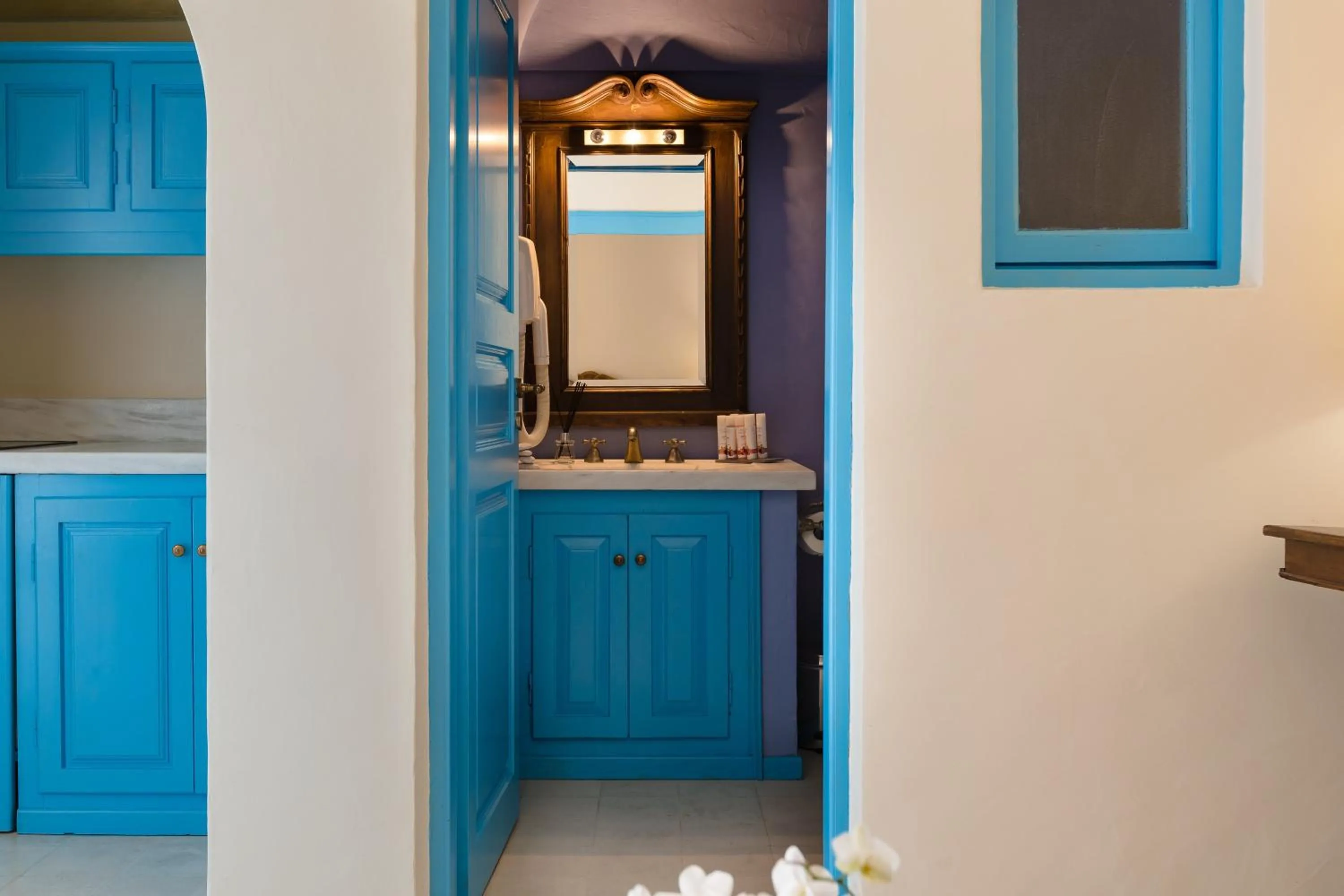 Bathroom in Zannos Melathron