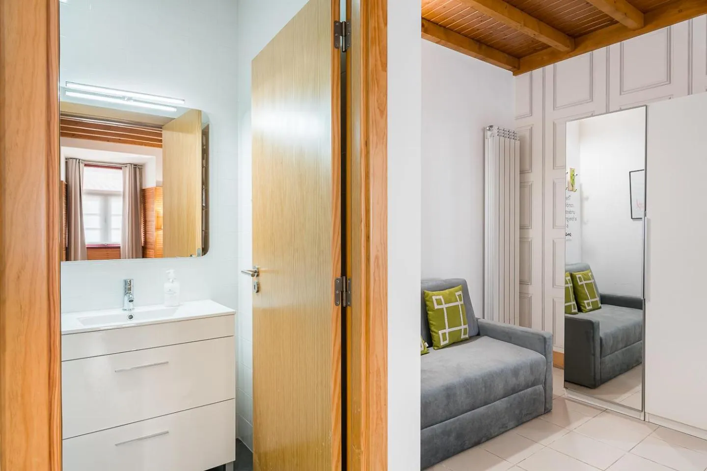 Bathroom in R3 Service - Five Senses in Coimbra