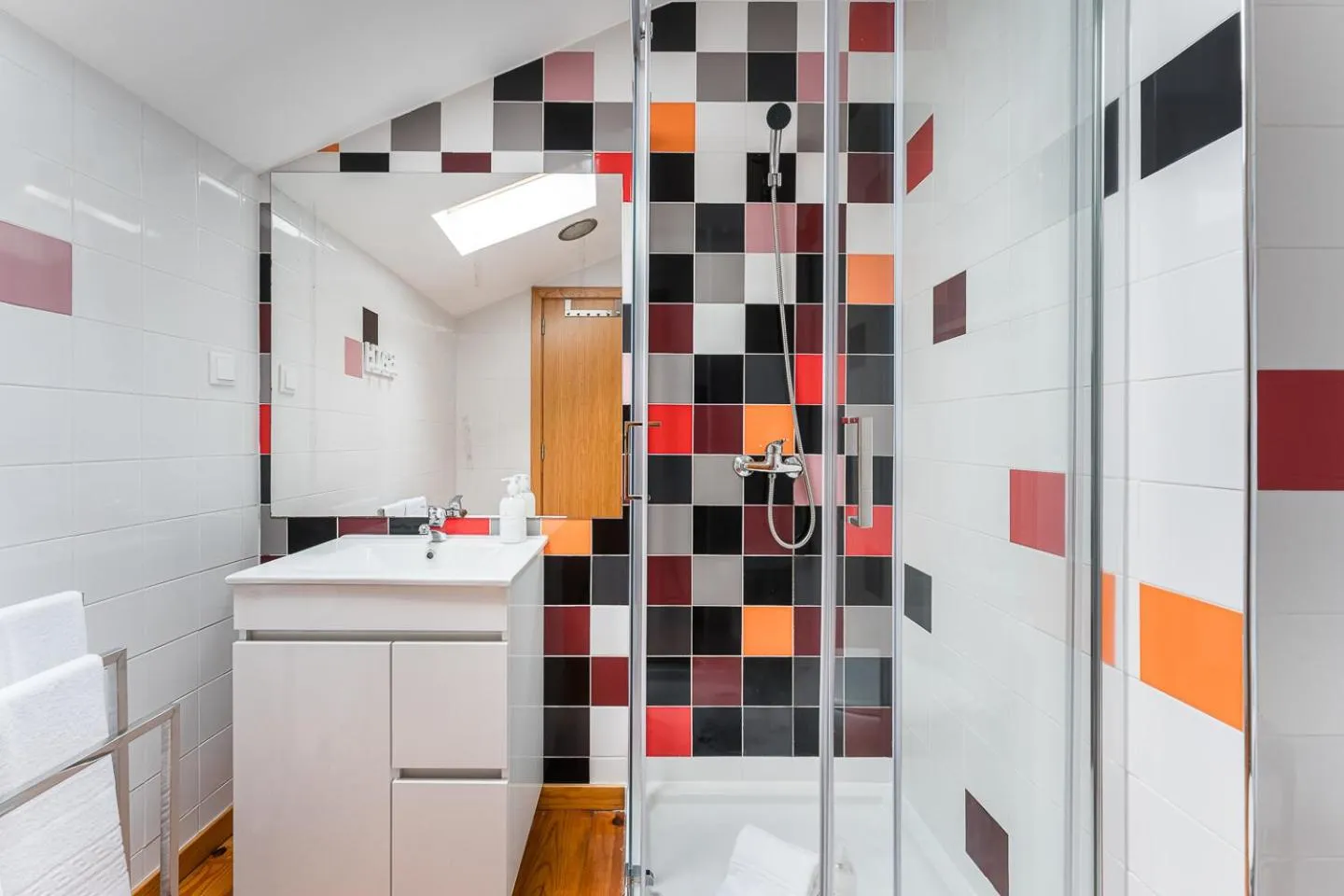 Bathroom in R3 Service - Five Senses in Coimbra